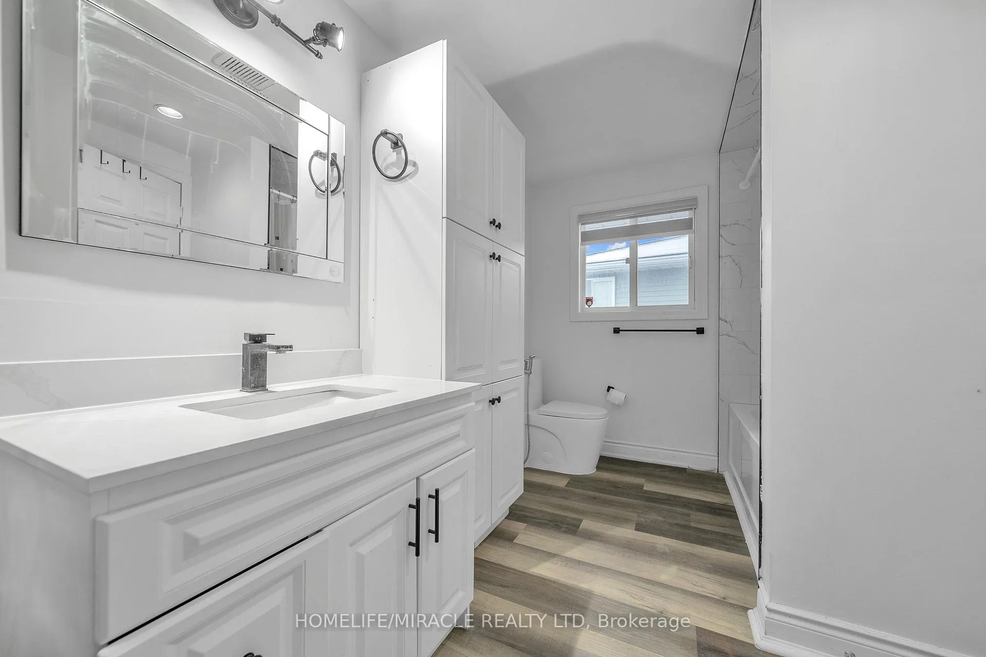 Photo 10 of 261 Country Hill Drive, Kitchener, Country Hills — HOMEH