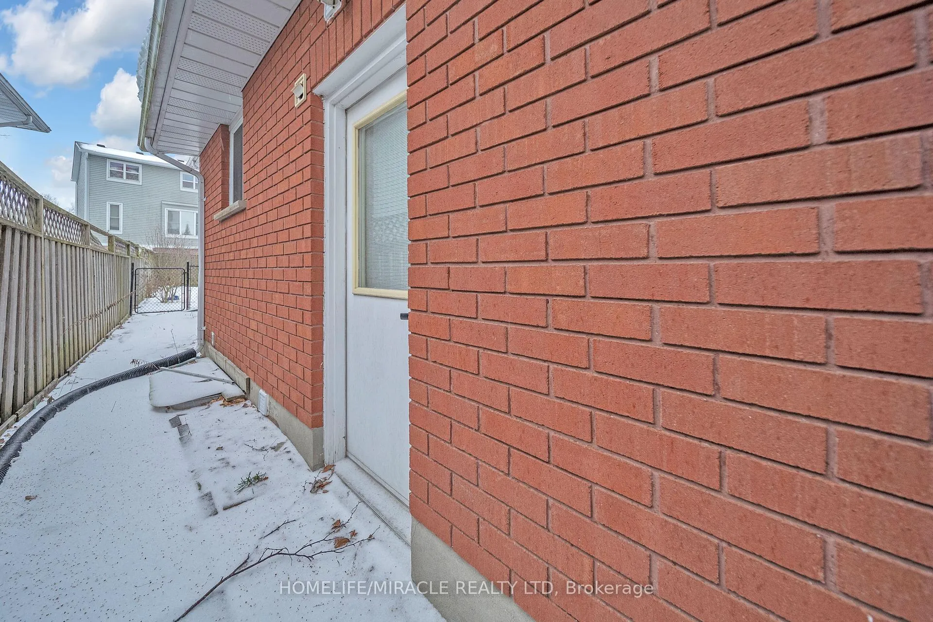 Photo 22 of 261 Country Hill Drive, Kitchener, Country Hills — HOMEH