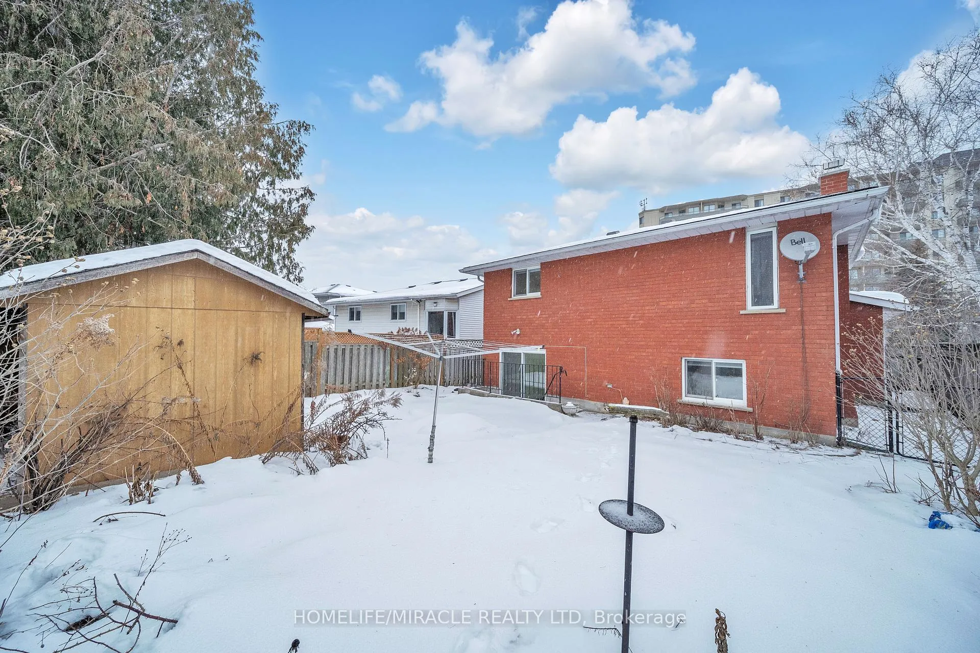 Photo 23 of 261 Country Hill Drive, Kitchener, Country Hills — HOMEH