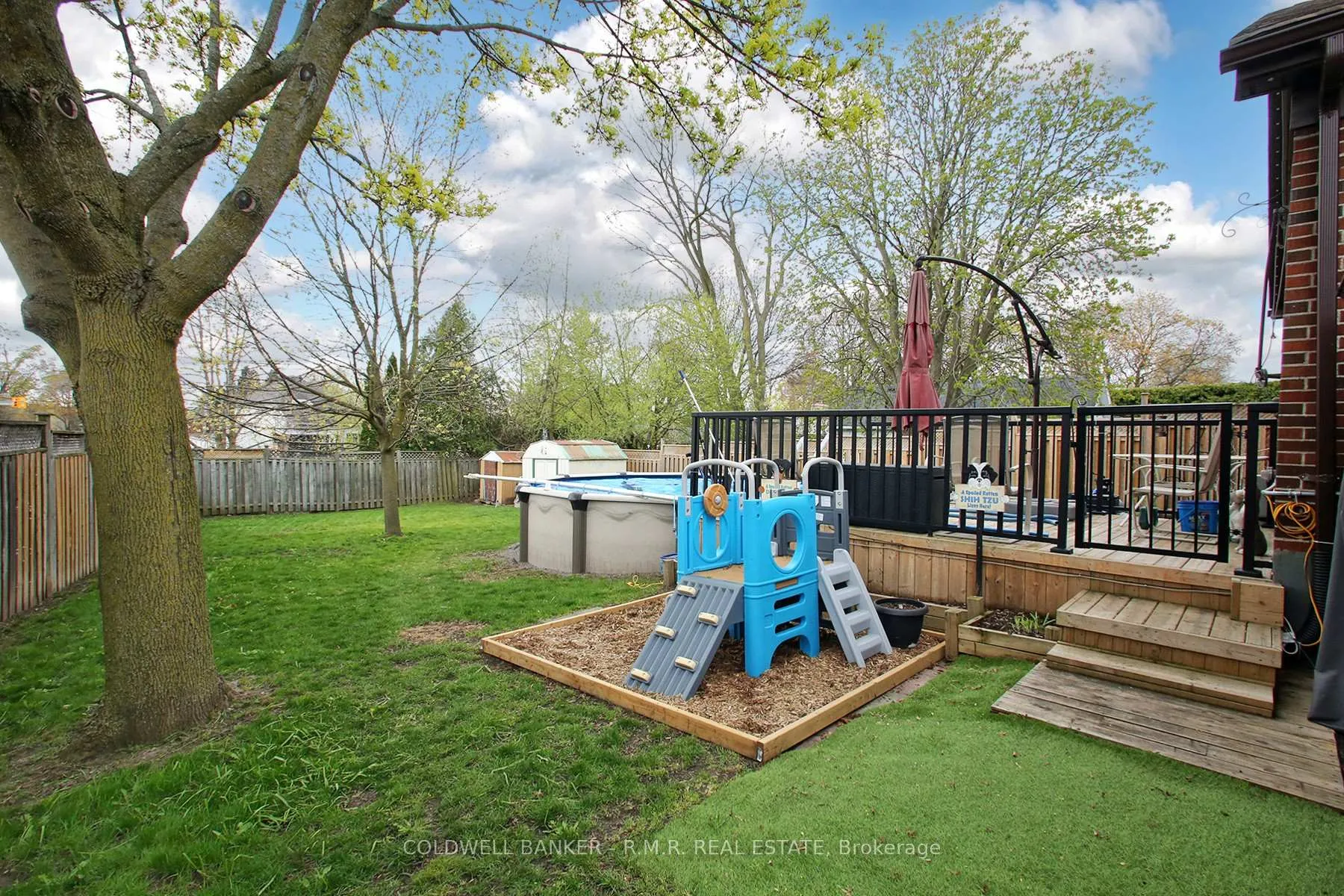 Photo 24 of 125 Jones Avenue, Oshawa, Centennial — HOMEH