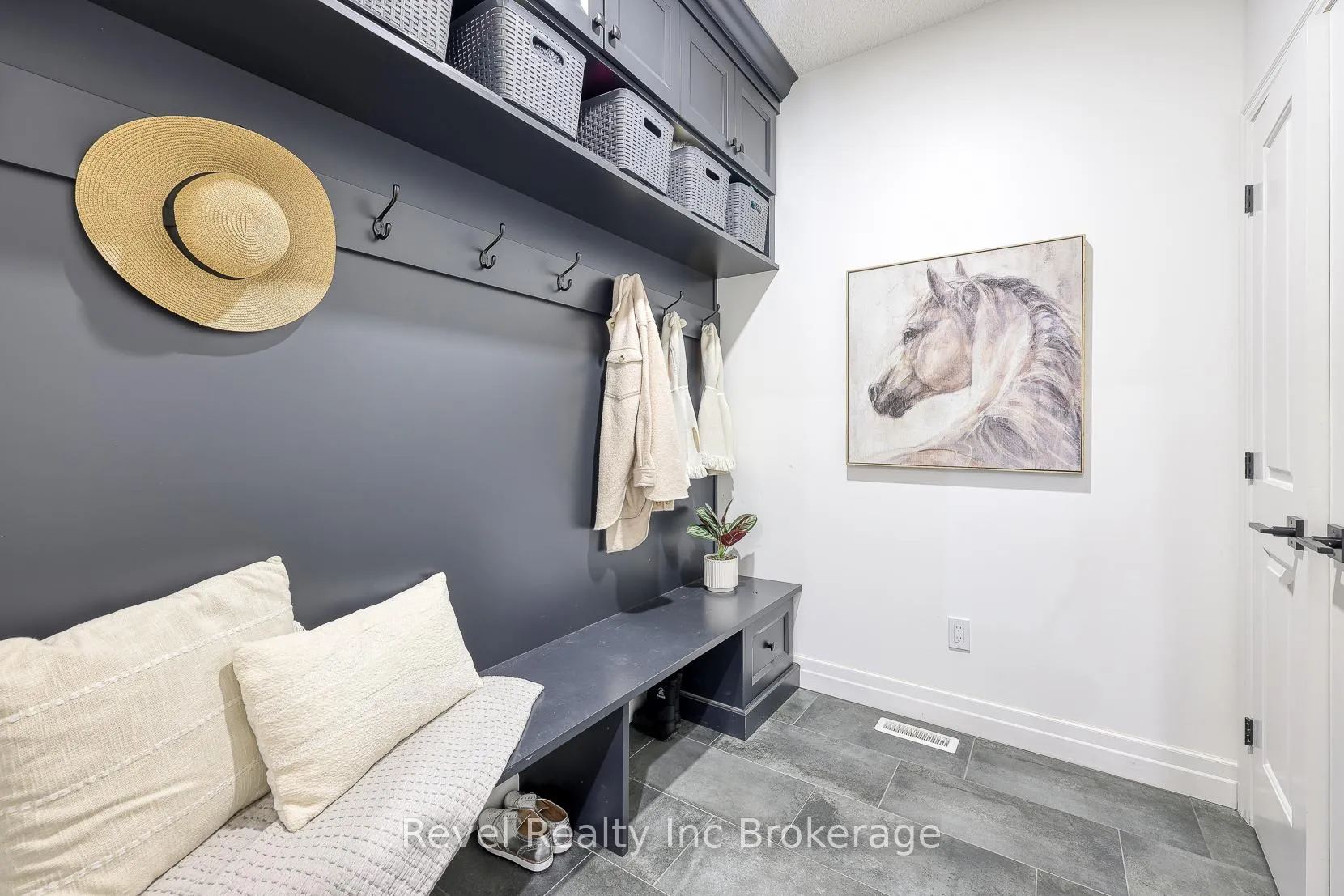 Photo 19 of 56 Hazelwood Pass, Thames Centre, Dorchester — HOMEH