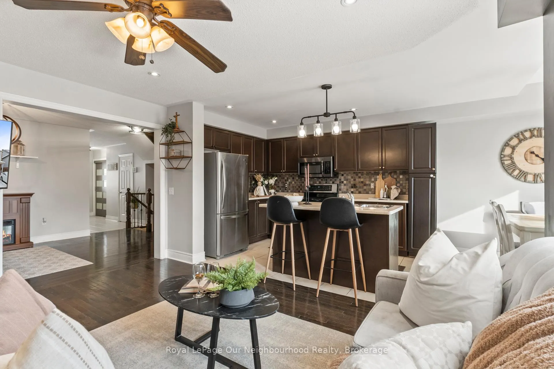 Photo 6 of 53 Kersey Crescent, Clarington, Courtice — HOMEH