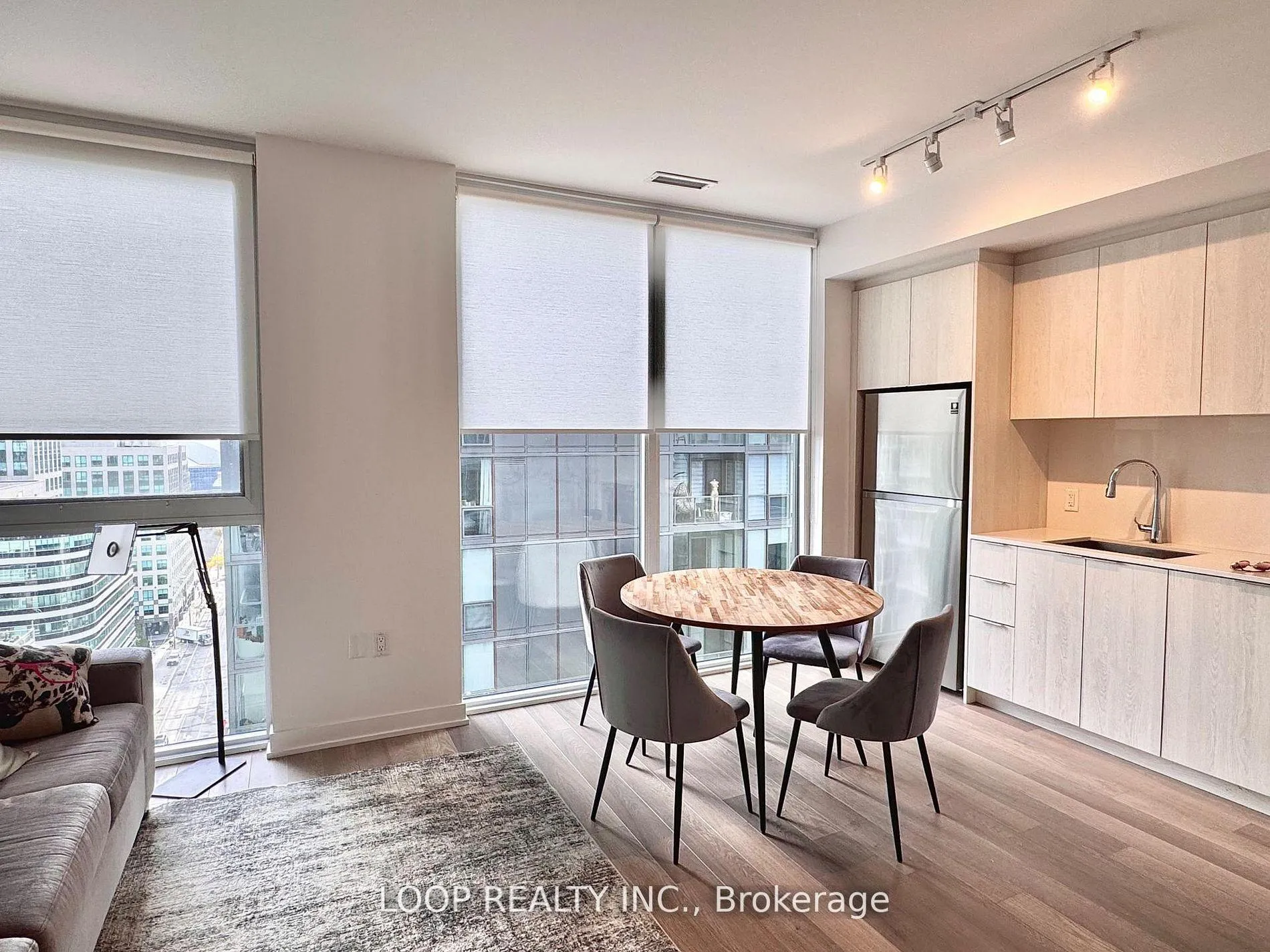 Photo 8 of Unit 1308, 357 King Street W, Toronto, Waterfront Communities — HOMEH