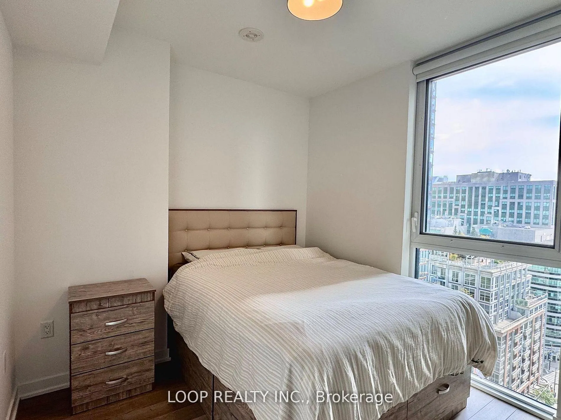 Photo 11 of Unit 1308, 357 King Street W, Toronto, Waterfront Communities — HOMEH