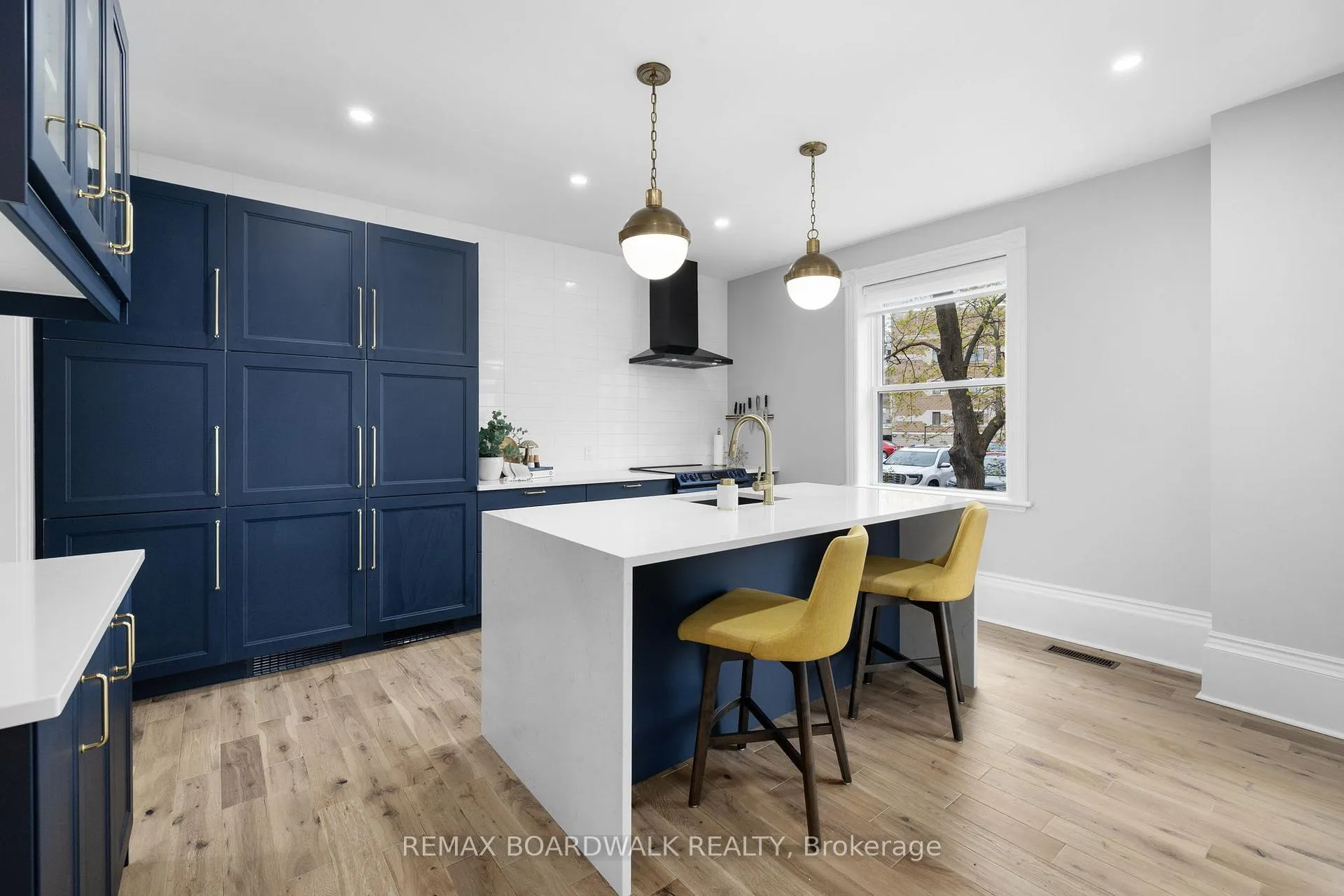 Photo 7 of 45 Drummond Street W, Perth — HOMEH