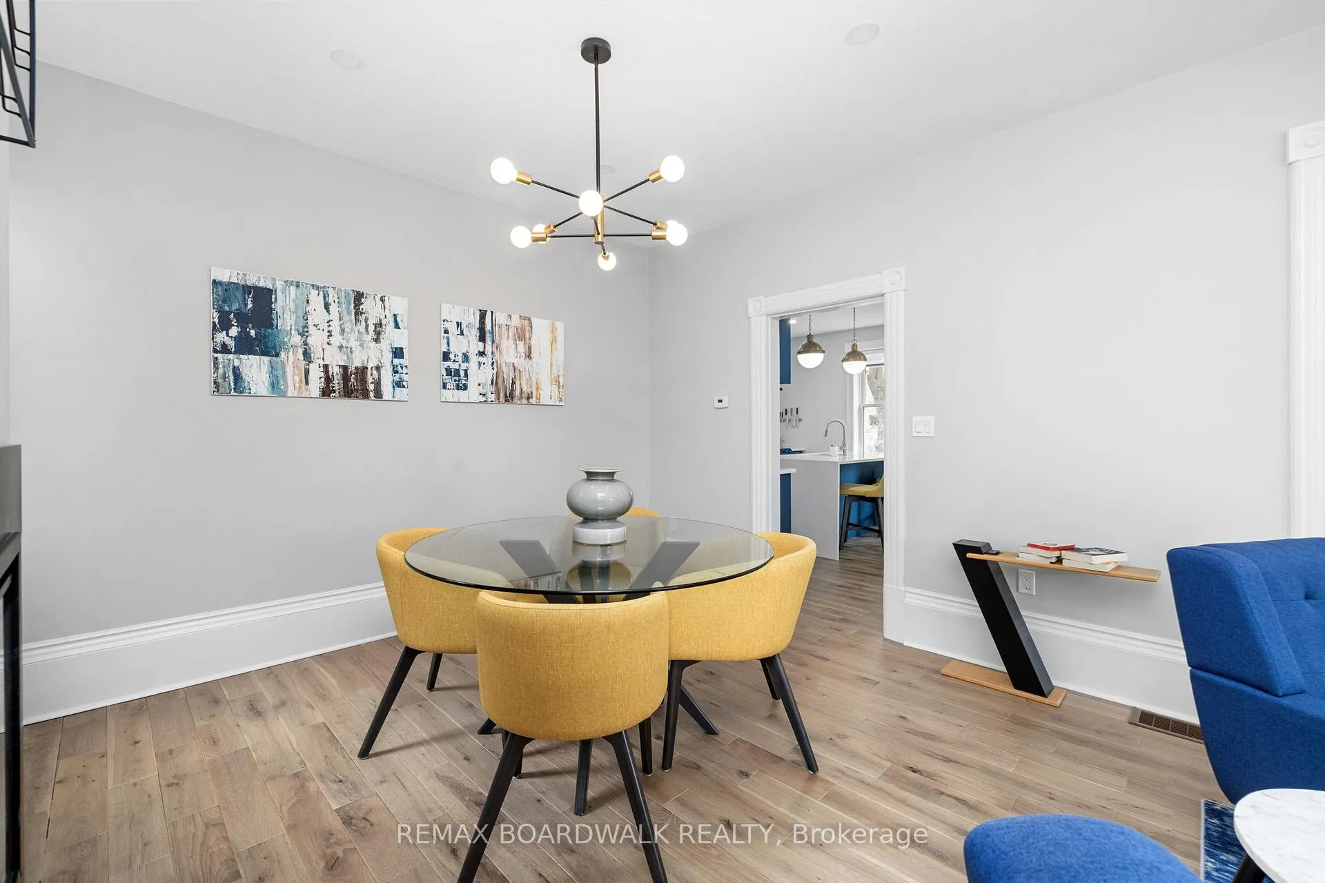 Photo 11 of 45 Drummond Street W, Perth — HOMEH