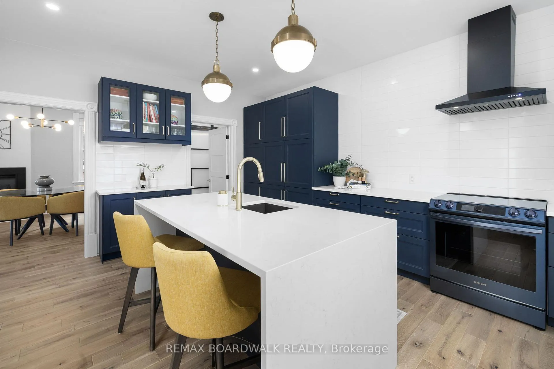 Photo 14 of 45 Drummond Street W, Perth — HOMEH
