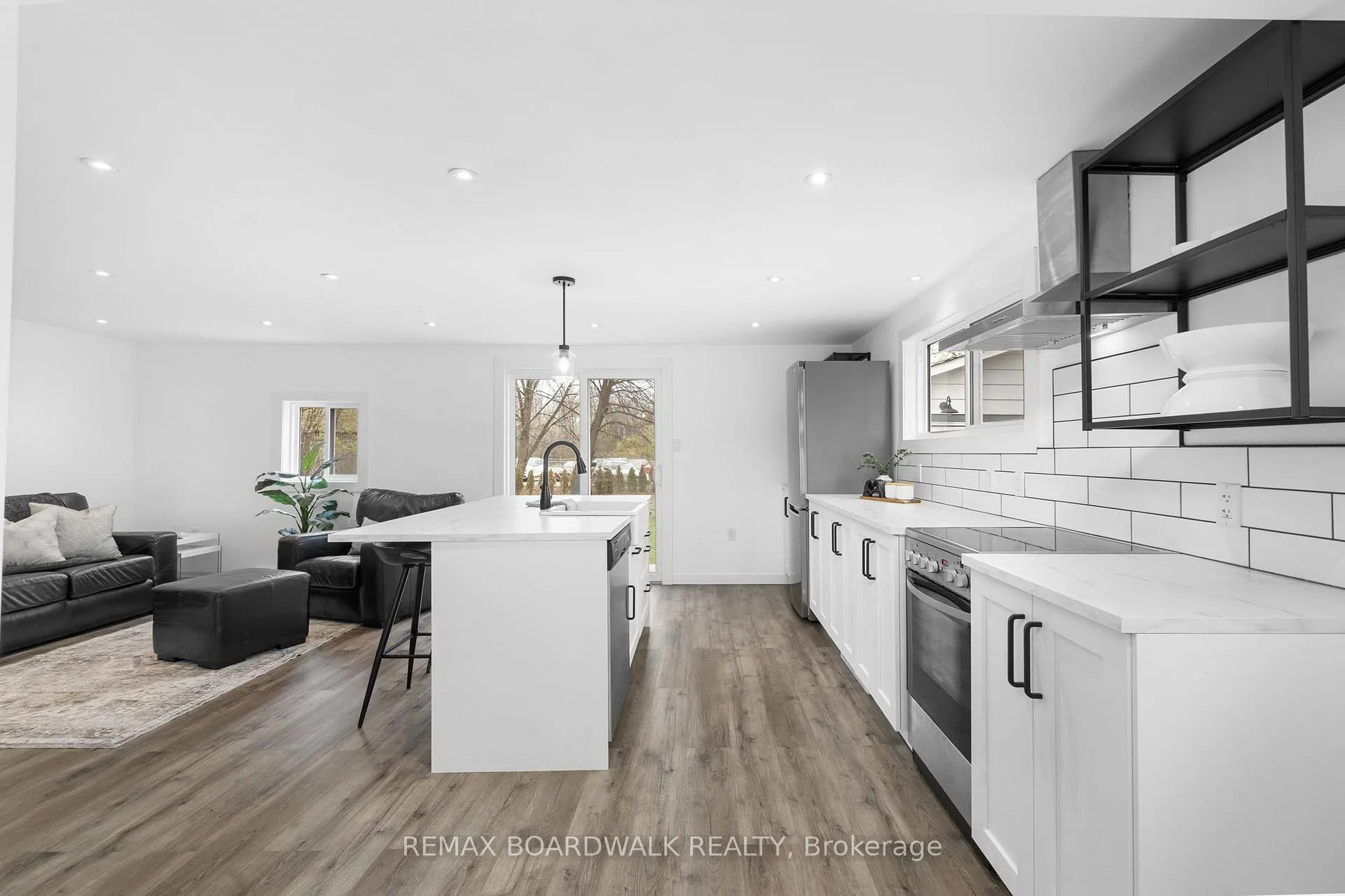 Photo 36 of 45 Drummond Street W, Perth — HOMEH