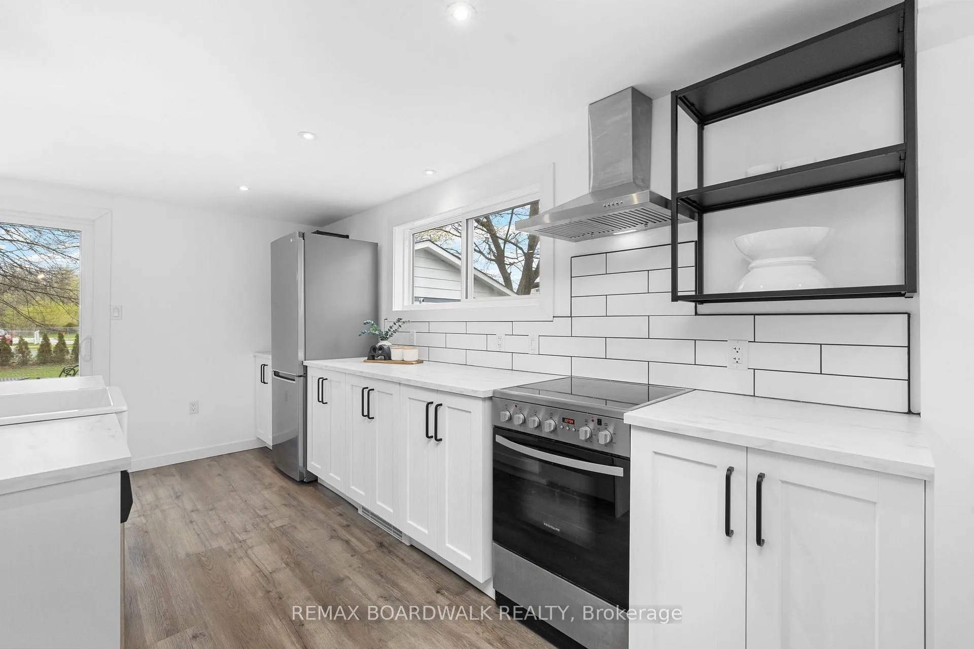 Photo 37 of 45 Drummond Street W, Perth — HOMEH