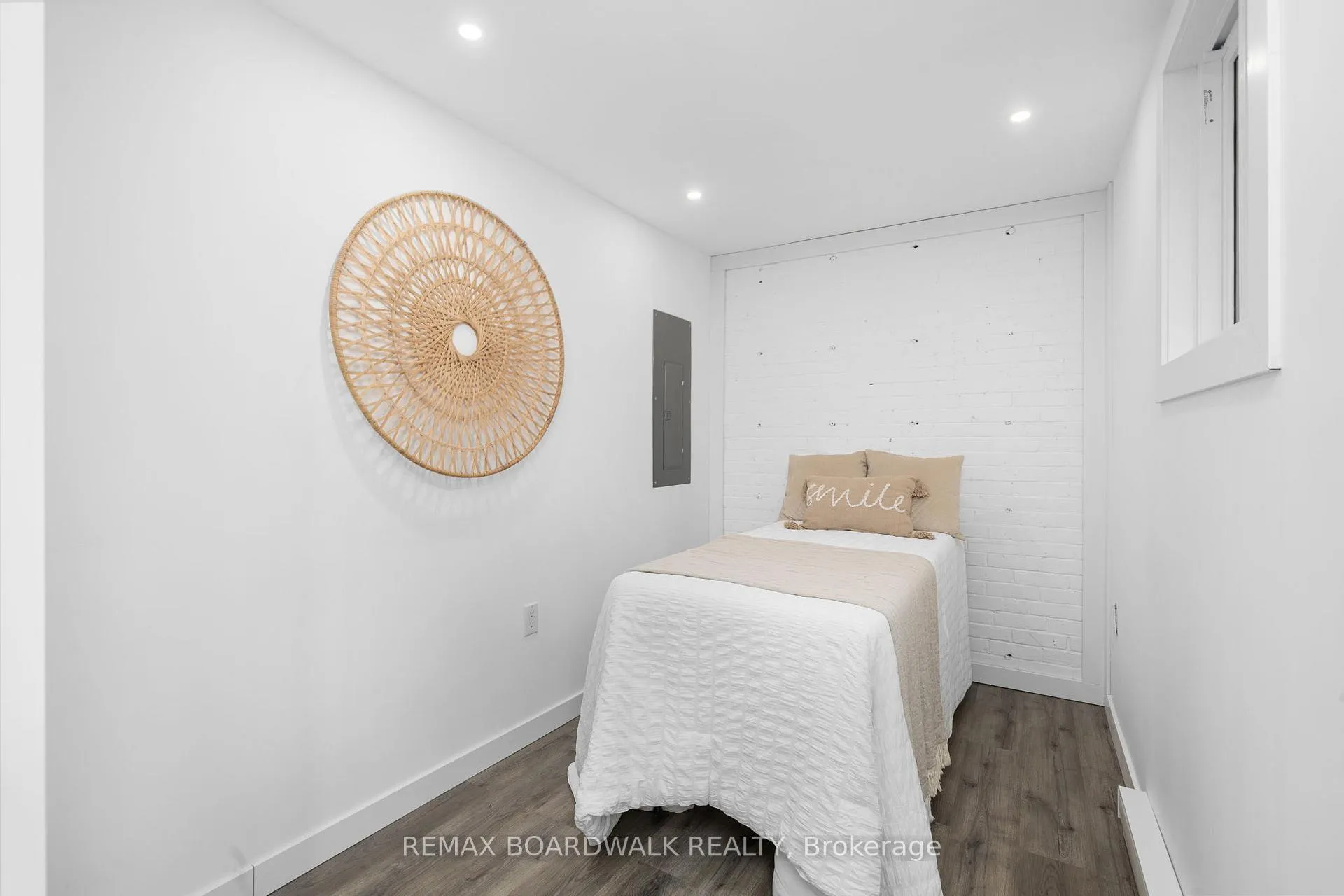 Photo 43 of 45 Drummond Street W, Perth — HOMEH