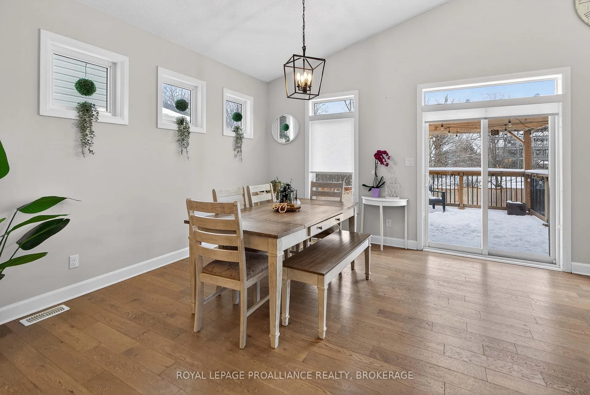 Photo 10 of 680 Halloway Drive, Kingston, Kingston East (Incl Barret Crt) — HOMEH