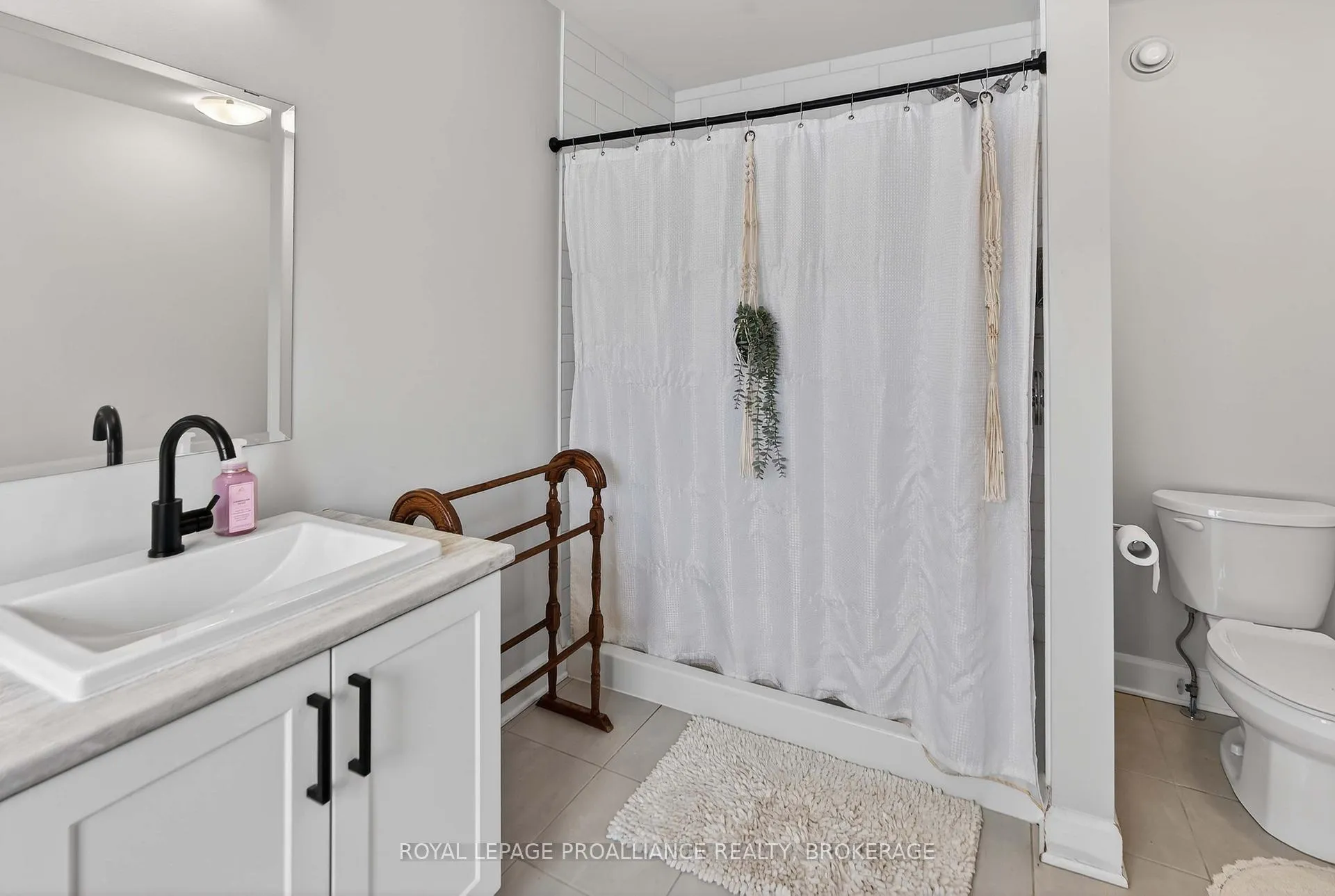 Photo 31 of 680 Halloway Drive, Kingston, Kingston East (Incl Barret Crt) — HOMEH