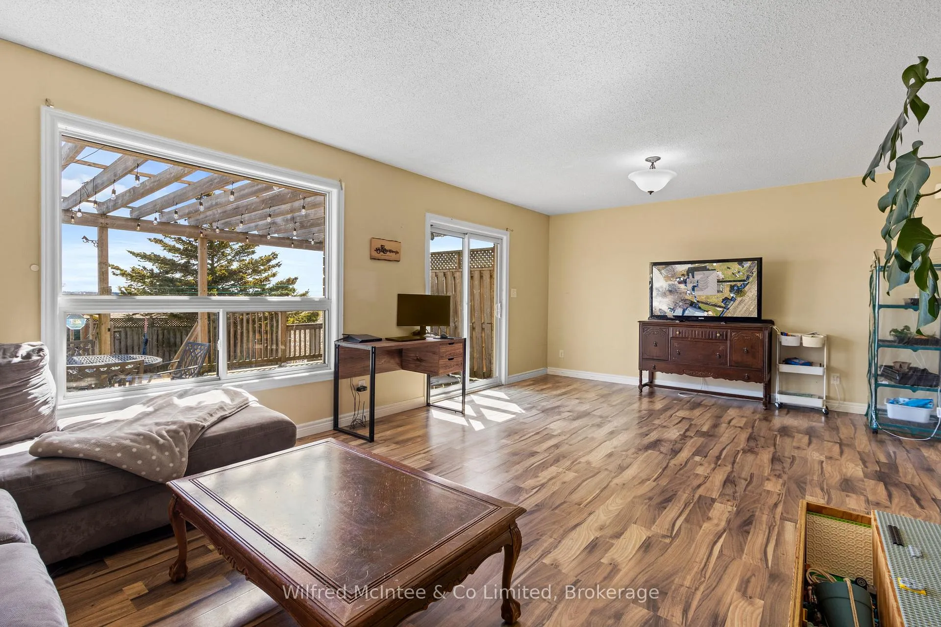 Photo 3 of 59 Dales Drive, Mapleton, Rural Mapleton — HOMEH