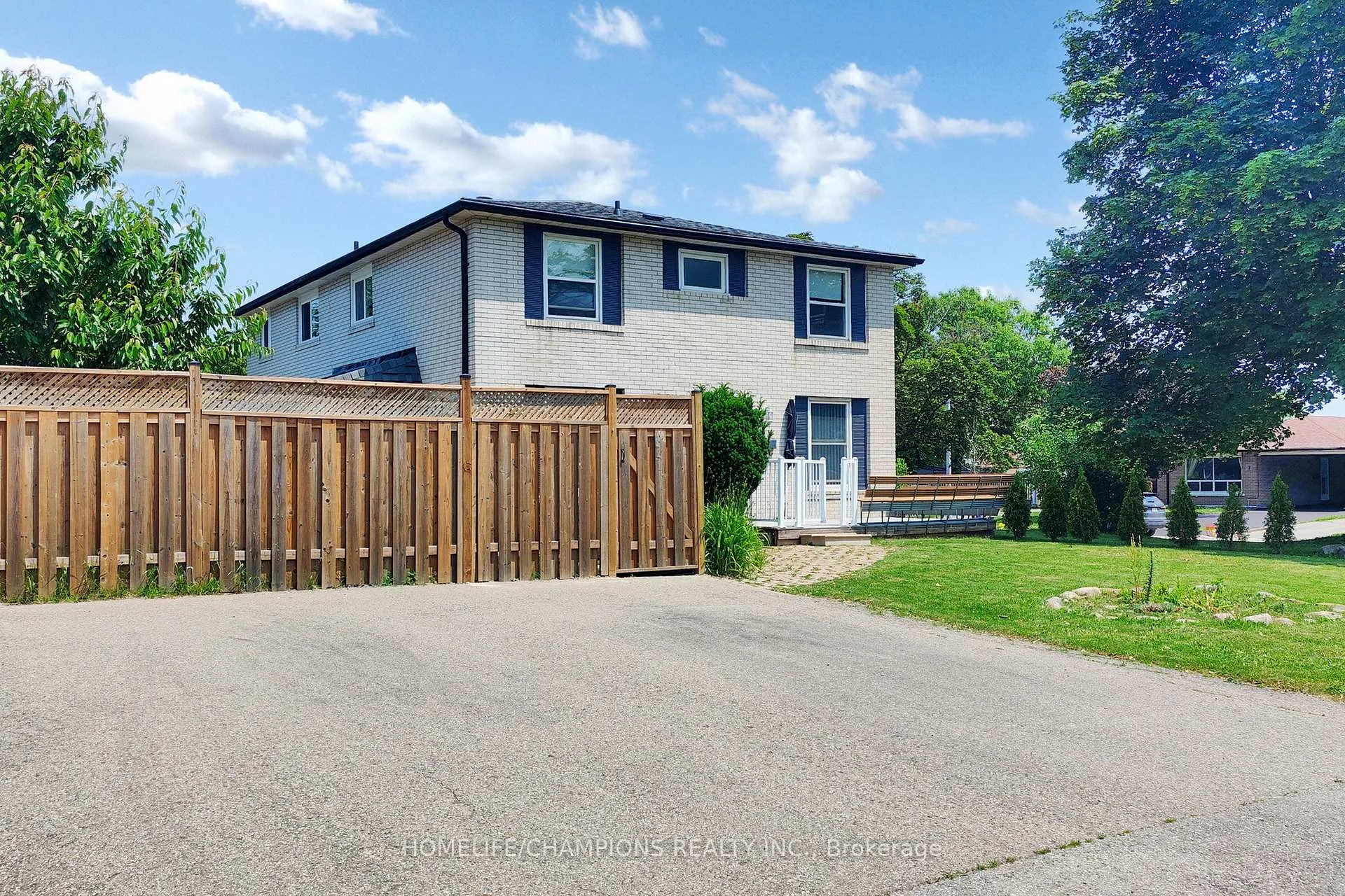Photo 7 of 4 Flamingo Crescent, Brampton, Southgate — HOMEH