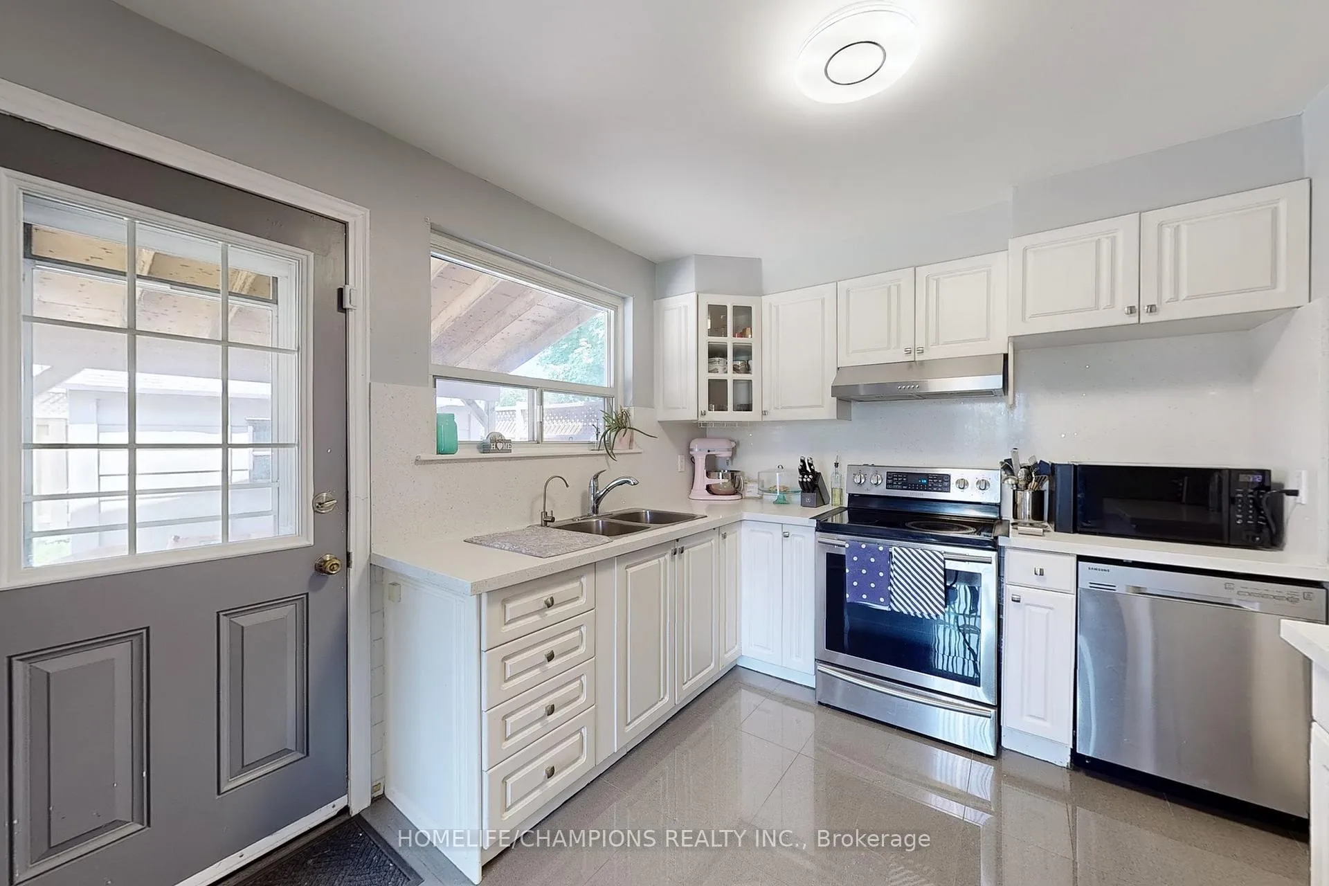 Photo 17 of 4 Flamingo Crescent, Brampton, Southgate — HOMEH