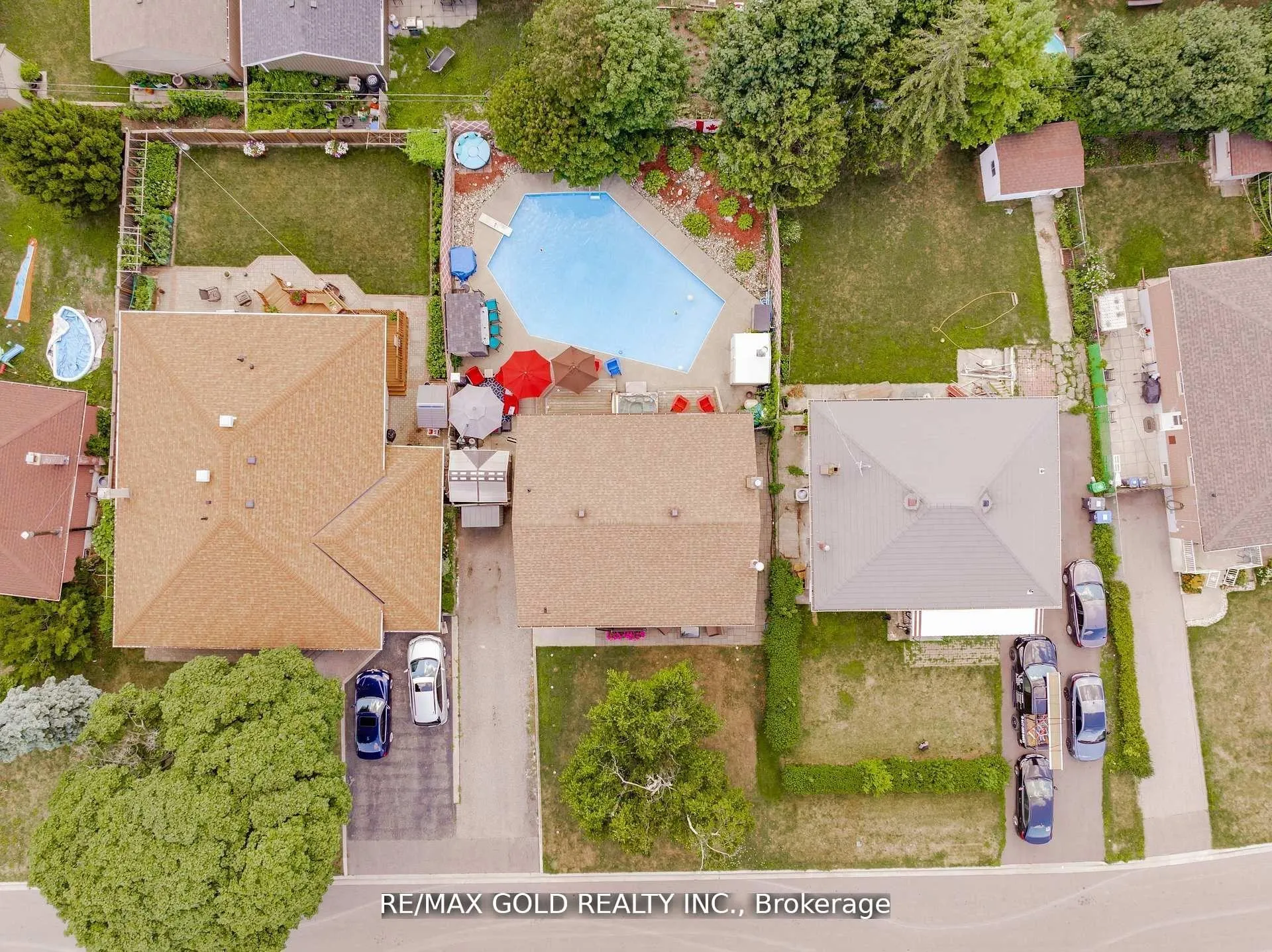 Photo 1 of 9 Ashwood Crescent, Brampton, Avondale — HOMEH