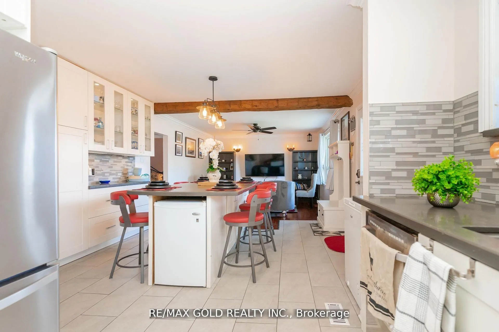 Photo 16 of 9 Ashwood Crescent, Brampton, Avondale — HOMEH