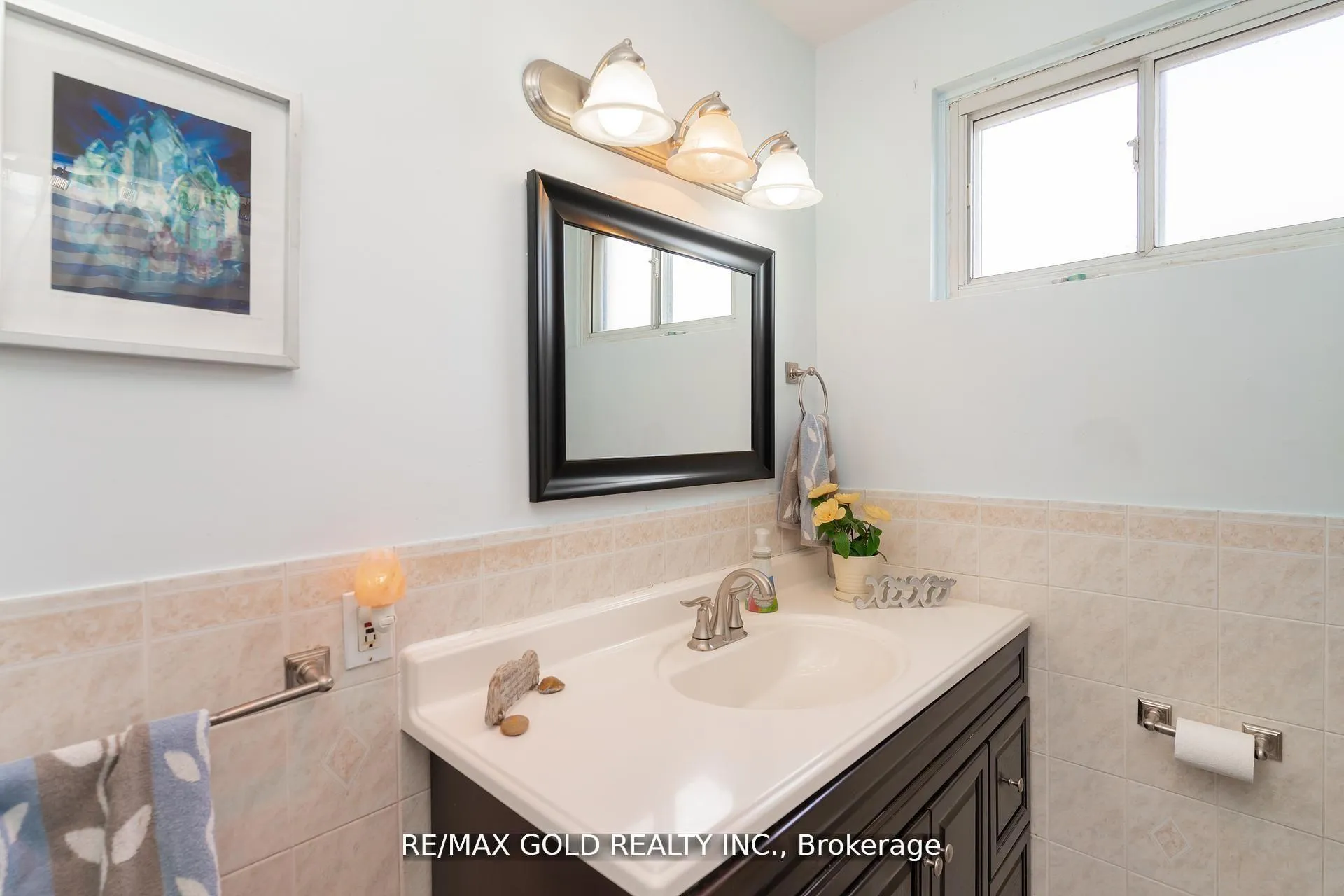 Photo 22 of 9 Ashwood Crescent, Brampton, Avondale — HOMEH