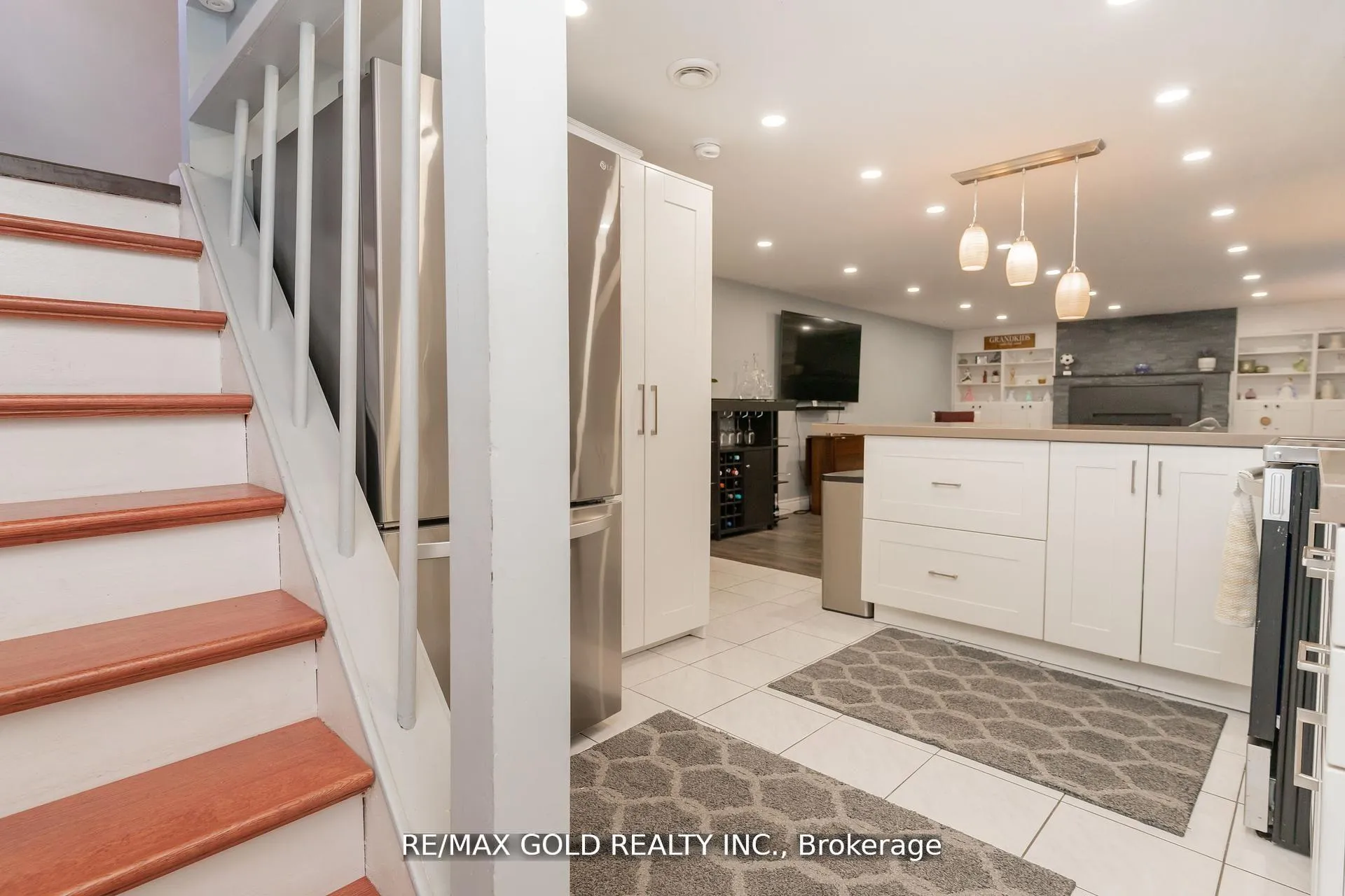Photo 25 of 9 Ashwood Crescent, Brampton, Avondale — HOMEH