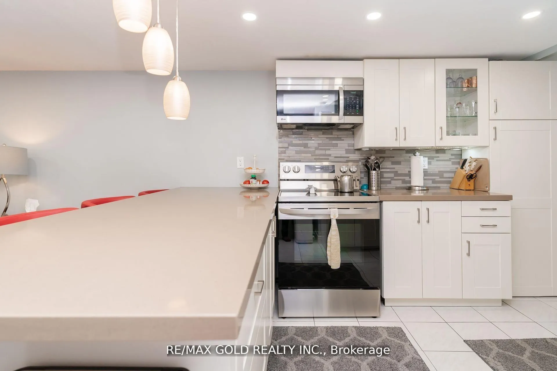 Photo 27 of 9 Ashwood Crescent, Brampton, Avondale — HOMEH