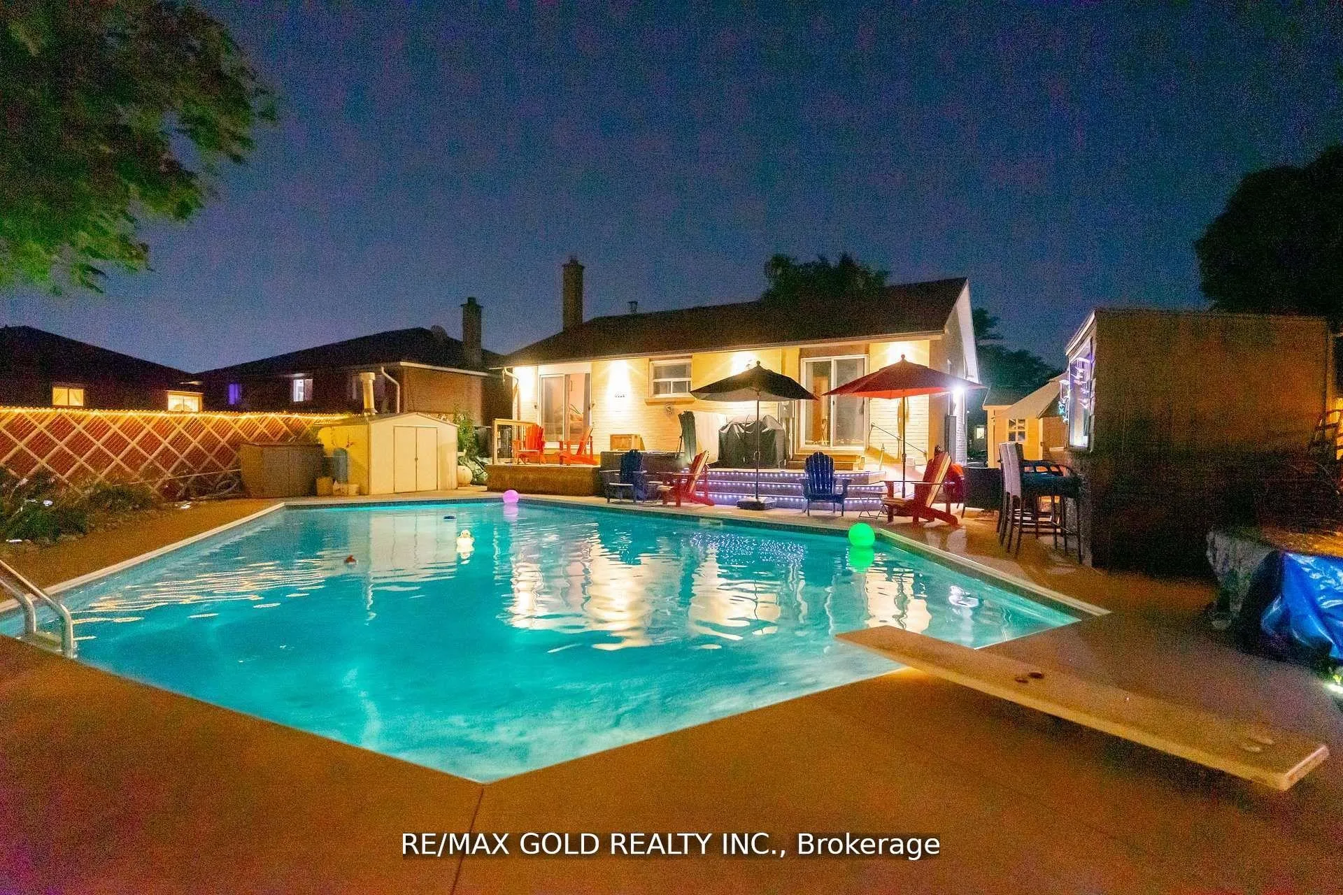 Photo 46 of 9 Ashwood Crescent, Brampton, Avondale — HOMEH