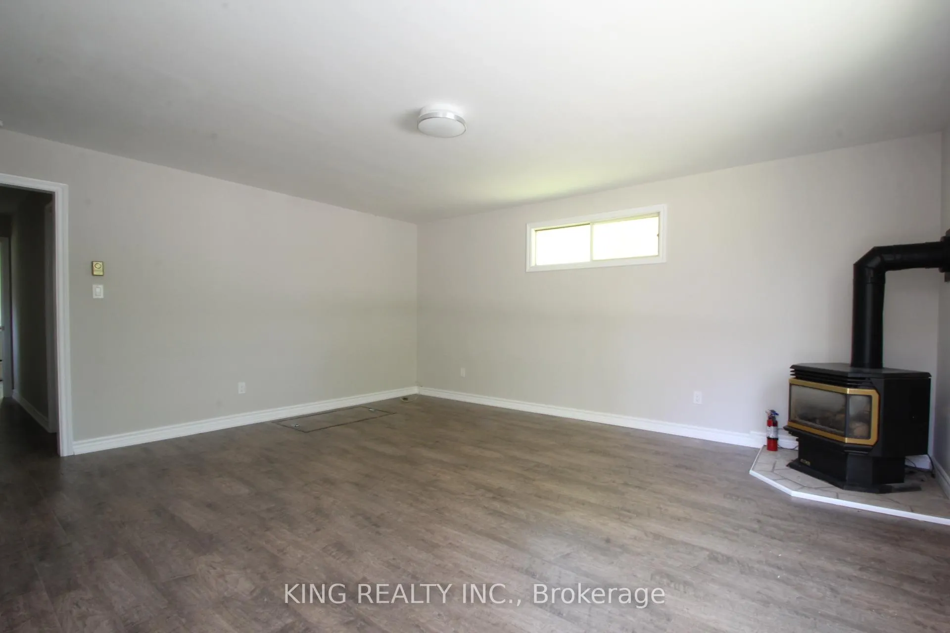 Photo 2 of Unit 2, 21020 Dalton Road, Georgina, Sutton & Jackson's Point — HOMEH
