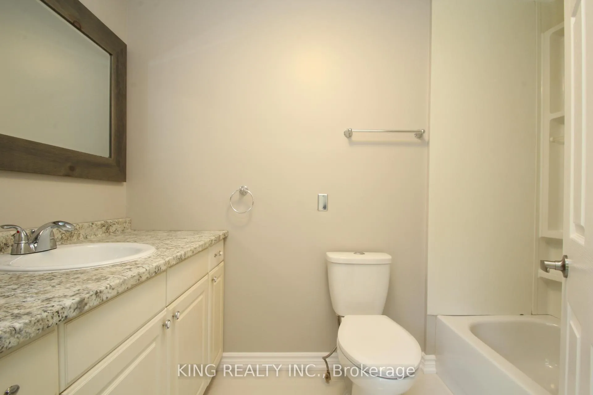 Photo 12 of Unit 2, 21020 Dalton Road, Georgina, Sutton & Jackson's Point — HOMEH