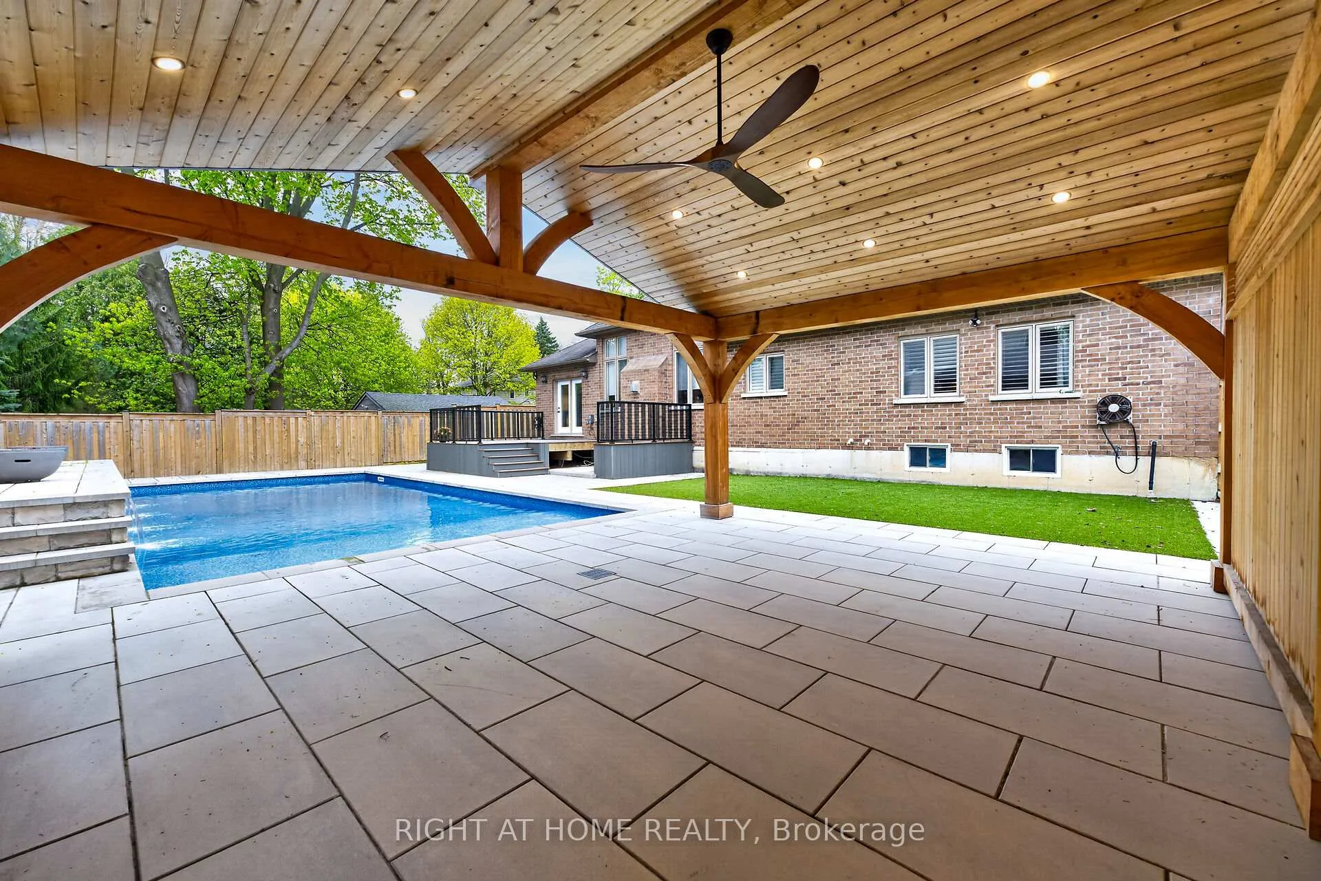 Photo 3 of 775 King Road, Burlington, LaSalle — HOMEH