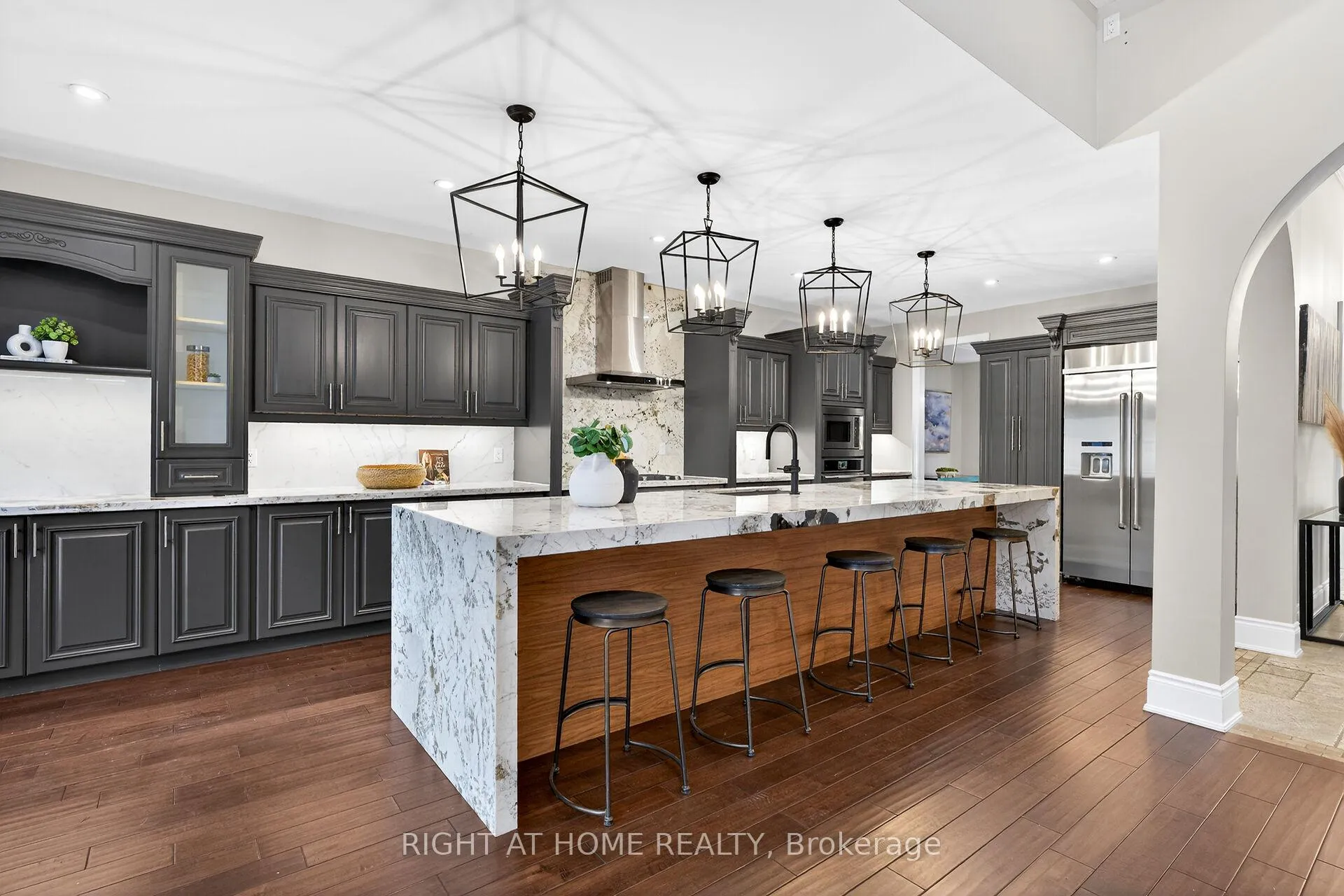 Photo 5 of 775 King Road, Burlington, LaSalle — HOMEH