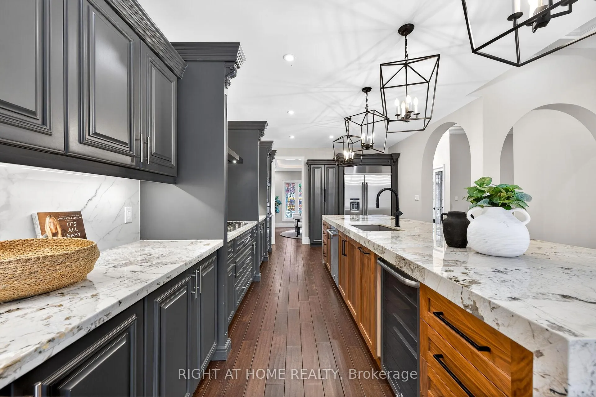 Photo 11 of 775 King Road, Burlington, LaSalle — HOMEH