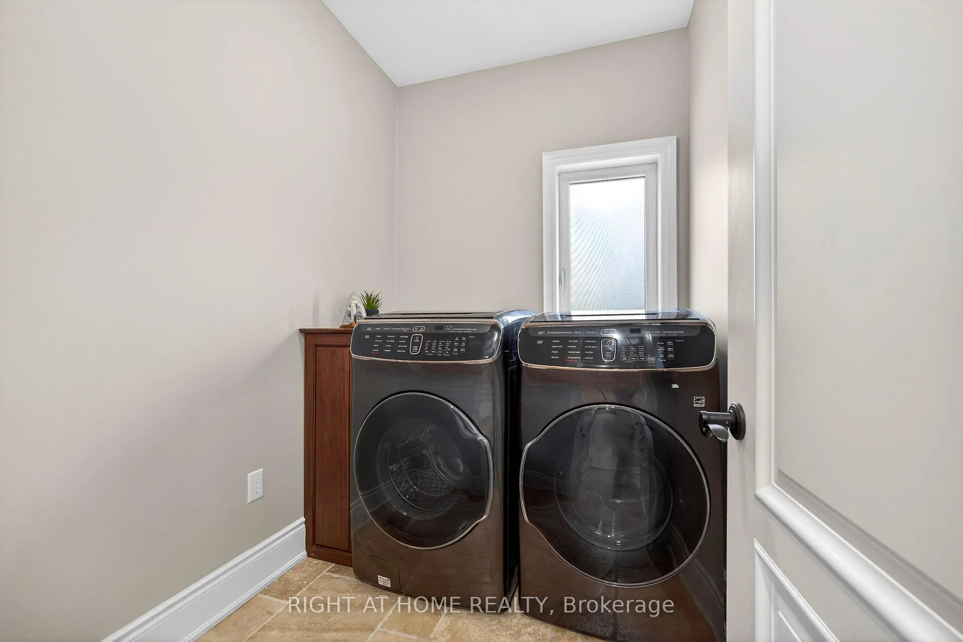 Photo 32 of 775 King Road, Burlington, LaSalle — HOMEH