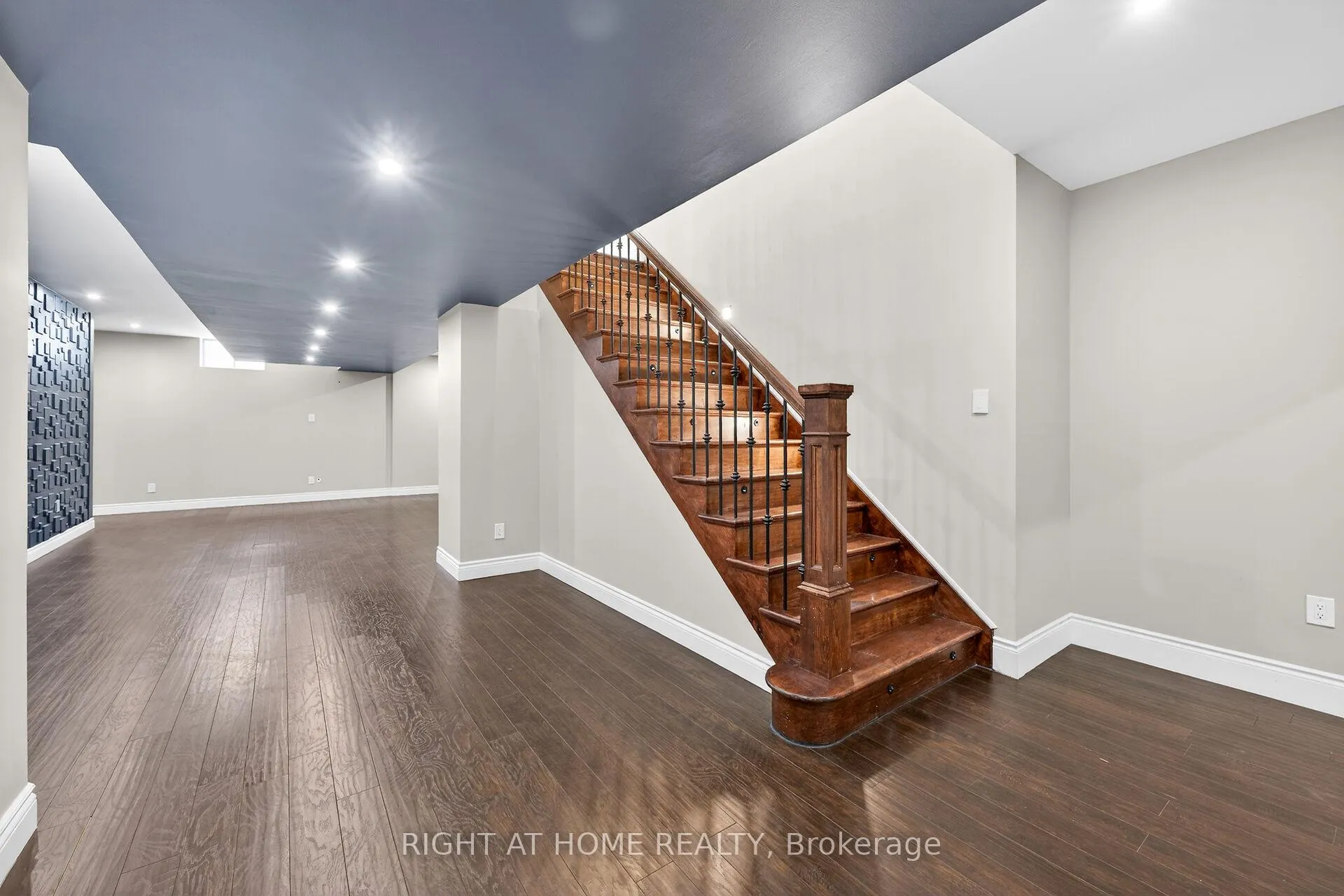 Photo 34 of 775 King Road, Burlington, LaSalle — HOMEH