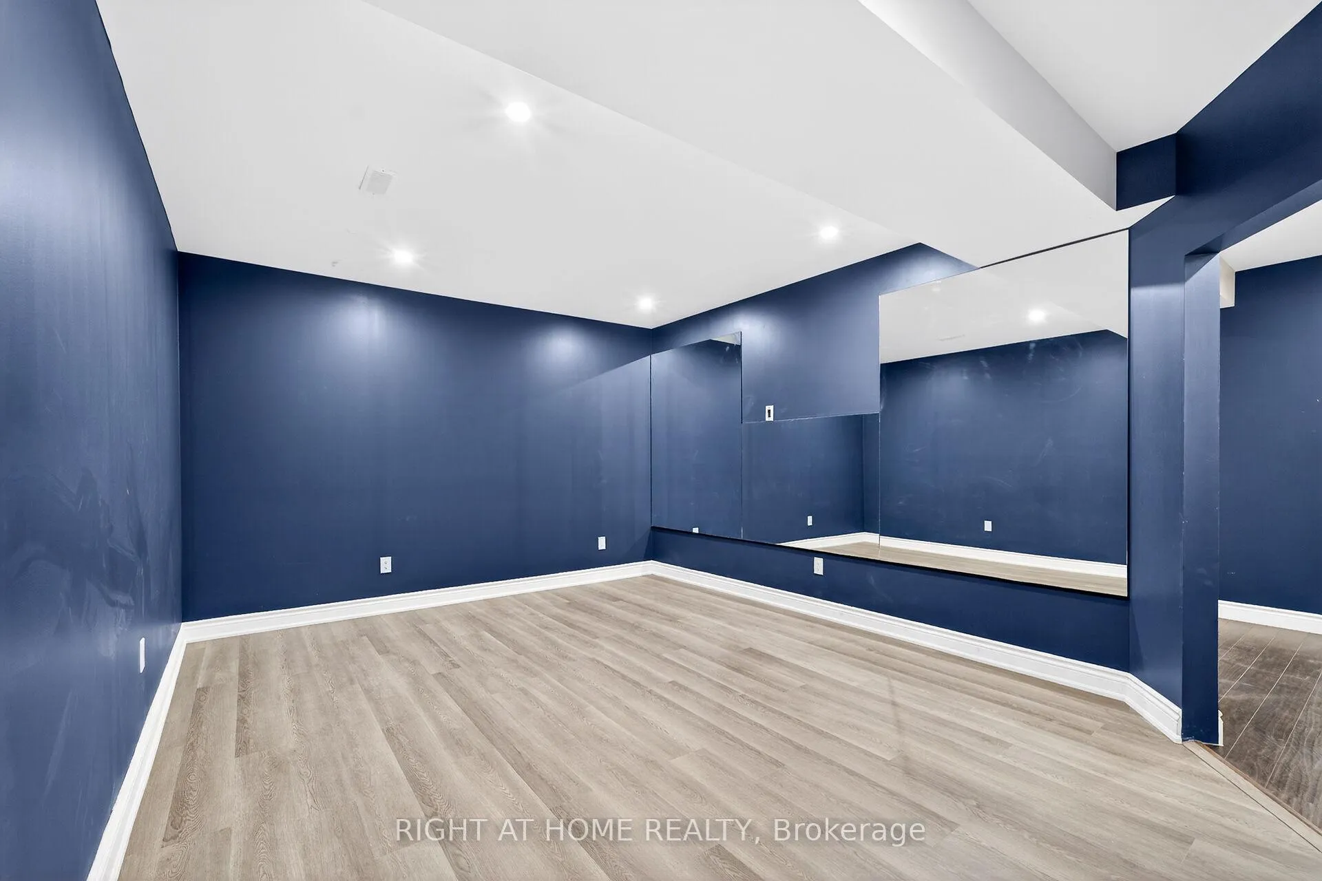 Photo 39 of 775 King Road, Burlington, LaSalle — HOMEH