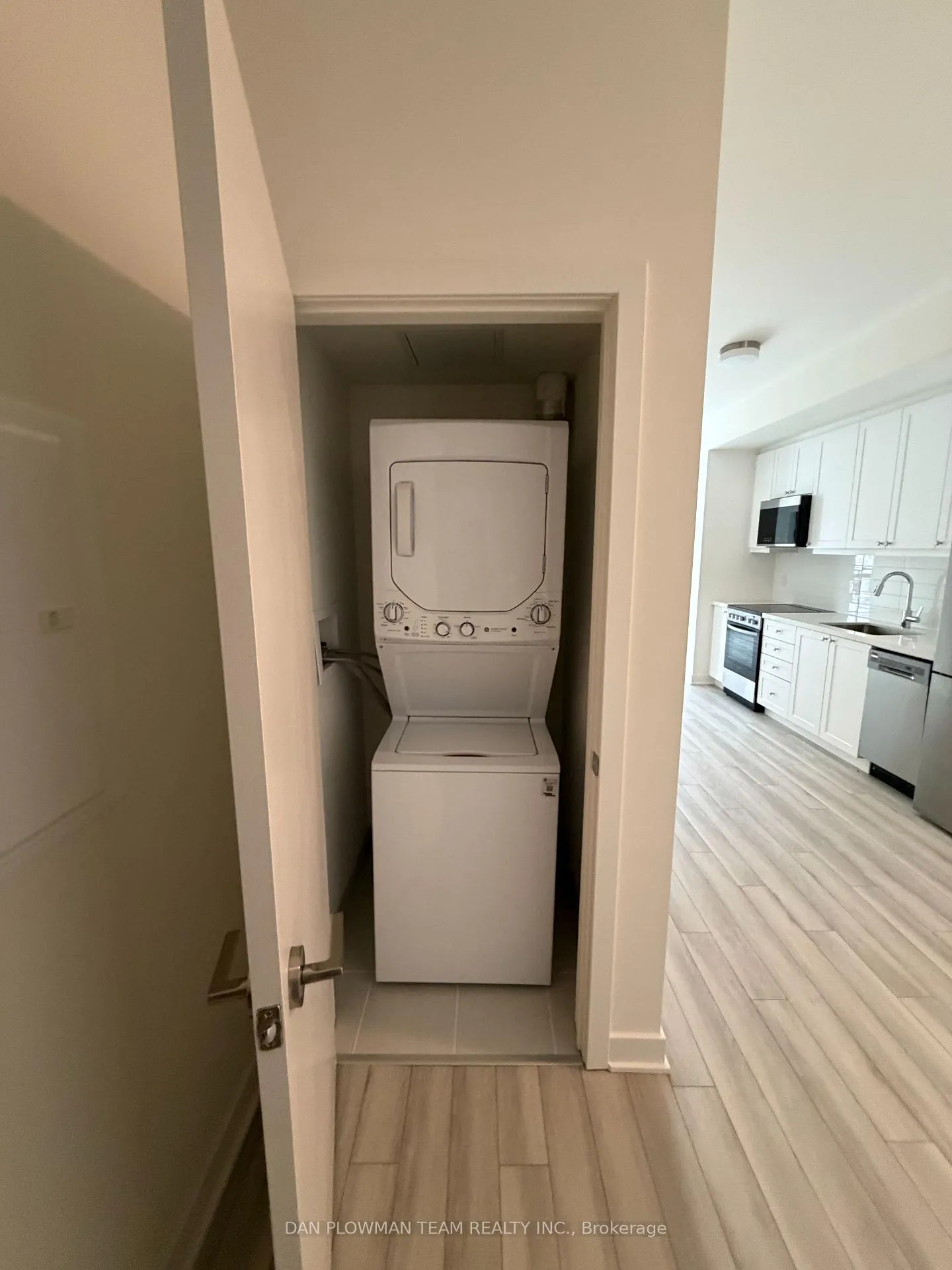 Photo 10 of Unit 103, 51 Clarington Boulevard, Clarington, Bowmanville — HOMEH