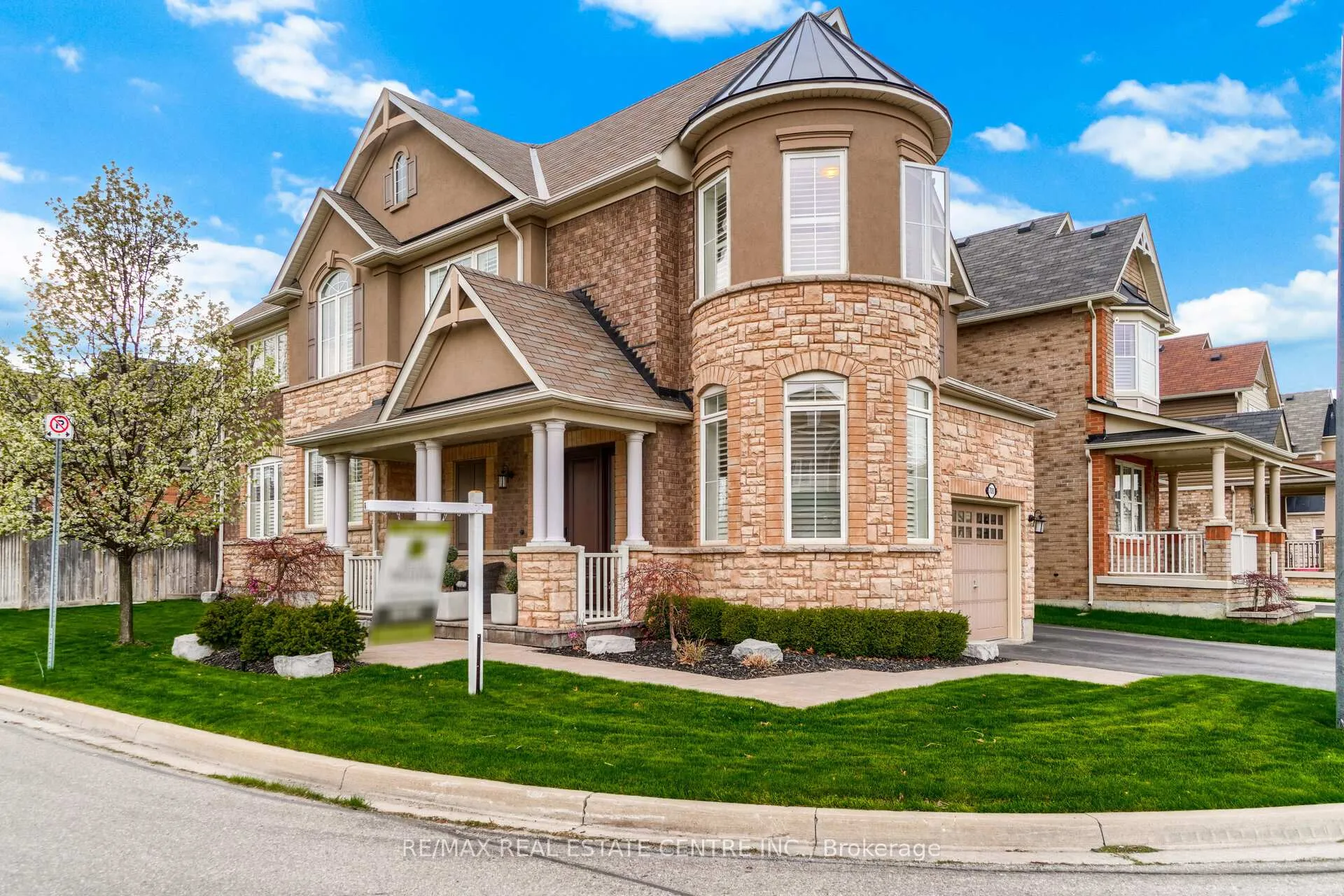 Photo 3 of 700 Gervais Terrace, Milton, Coates — HOMEH