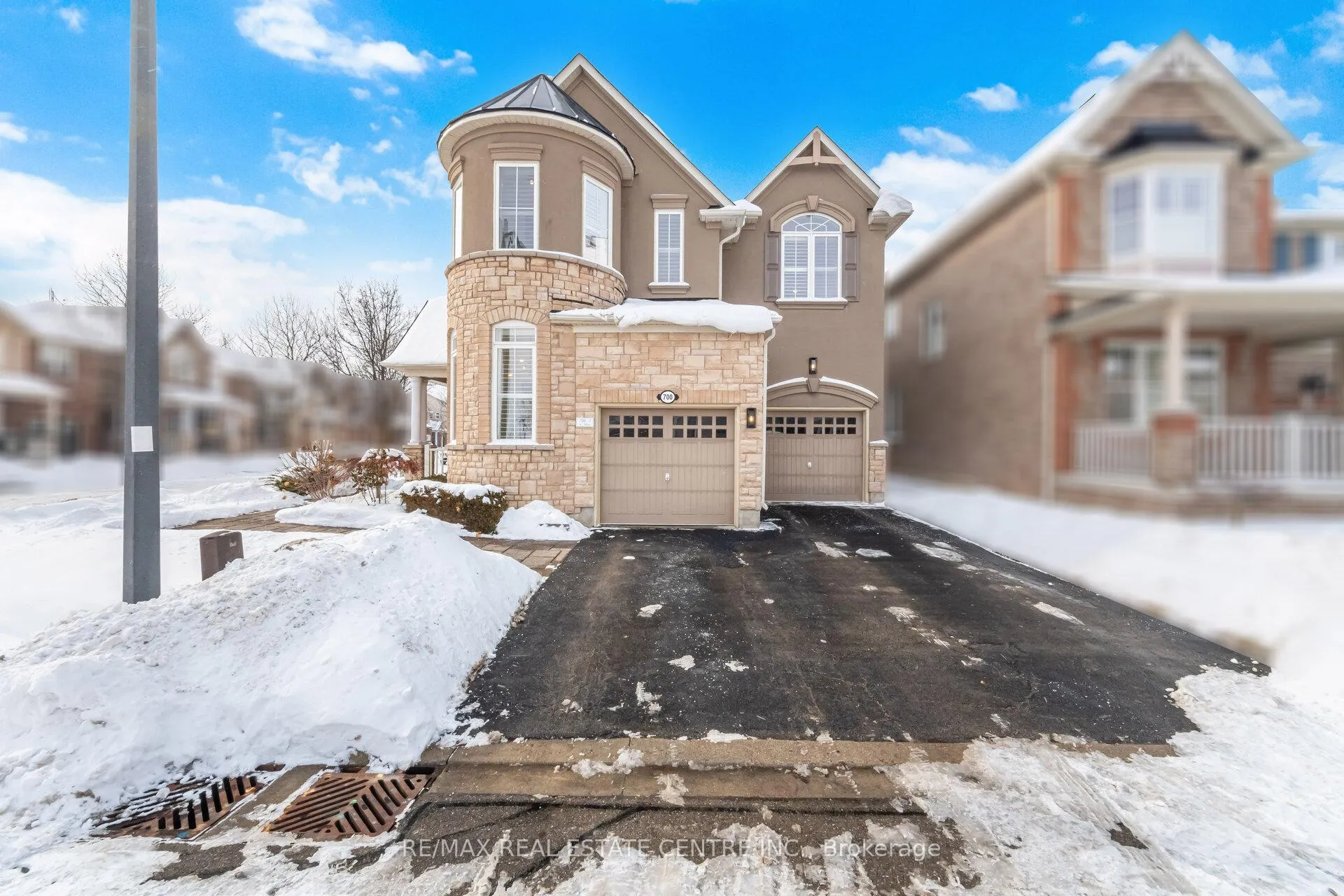 Photo 4 of 700 Gervais Terrace, Milton, Coates — HOMEH
