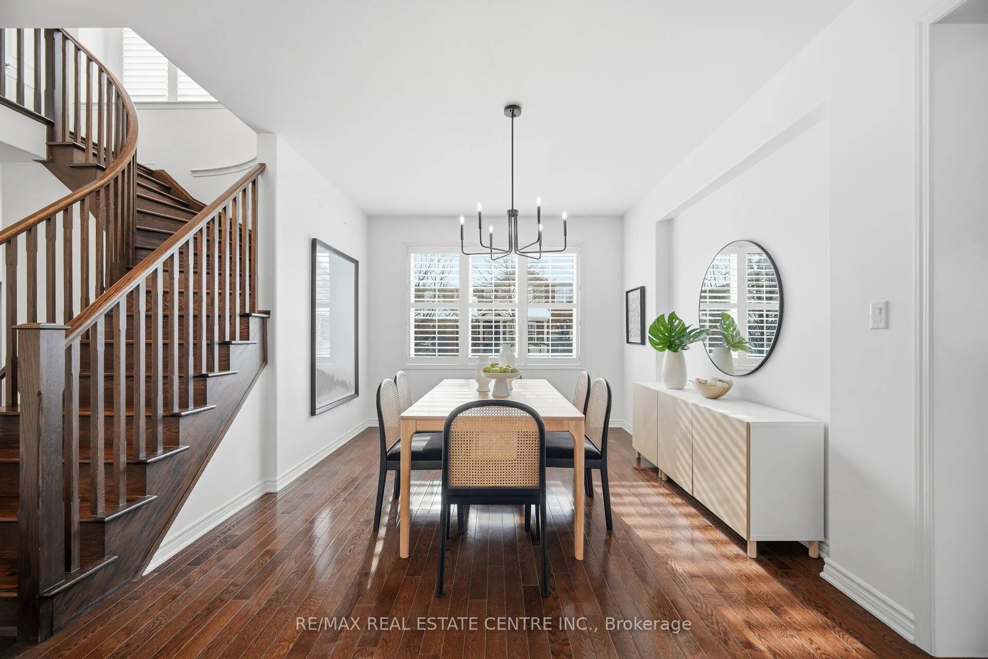 Photo 8 of 700 Gervais Terrace, Milton, Coates — HOMEH