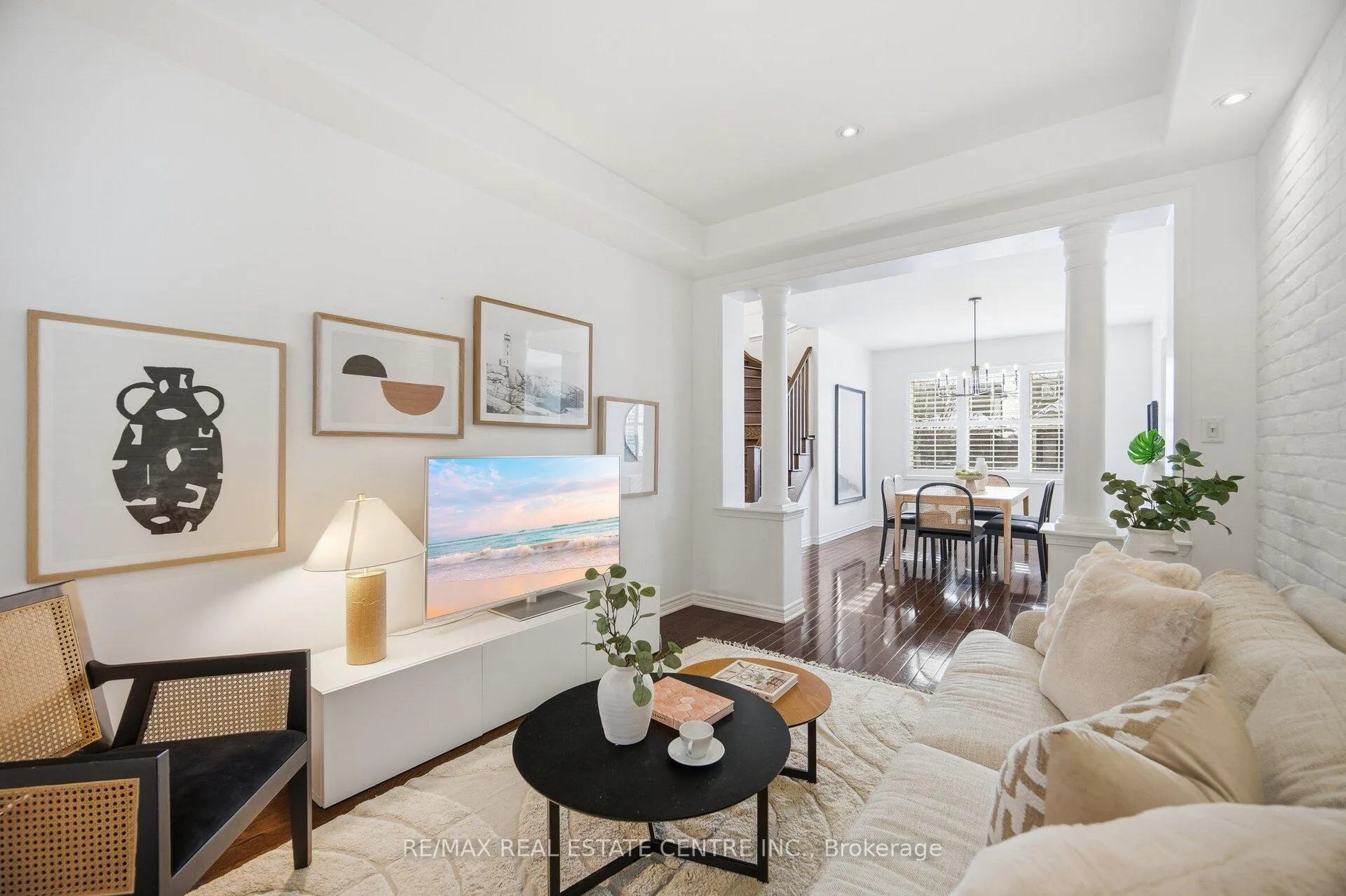 Photo 11 of 700 Gervais Terrace, Milton, Coates — HOMEH