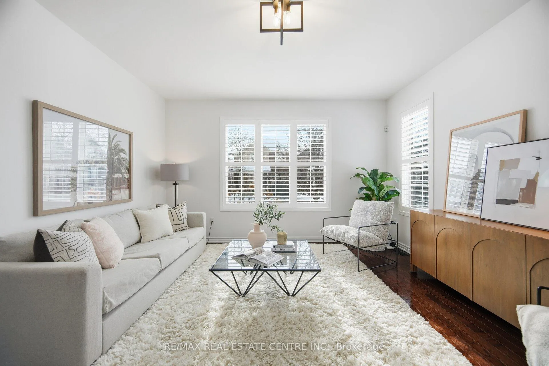 Photo 14 of 700 Gervais Terrace, Milton, Coates — HOMEH
