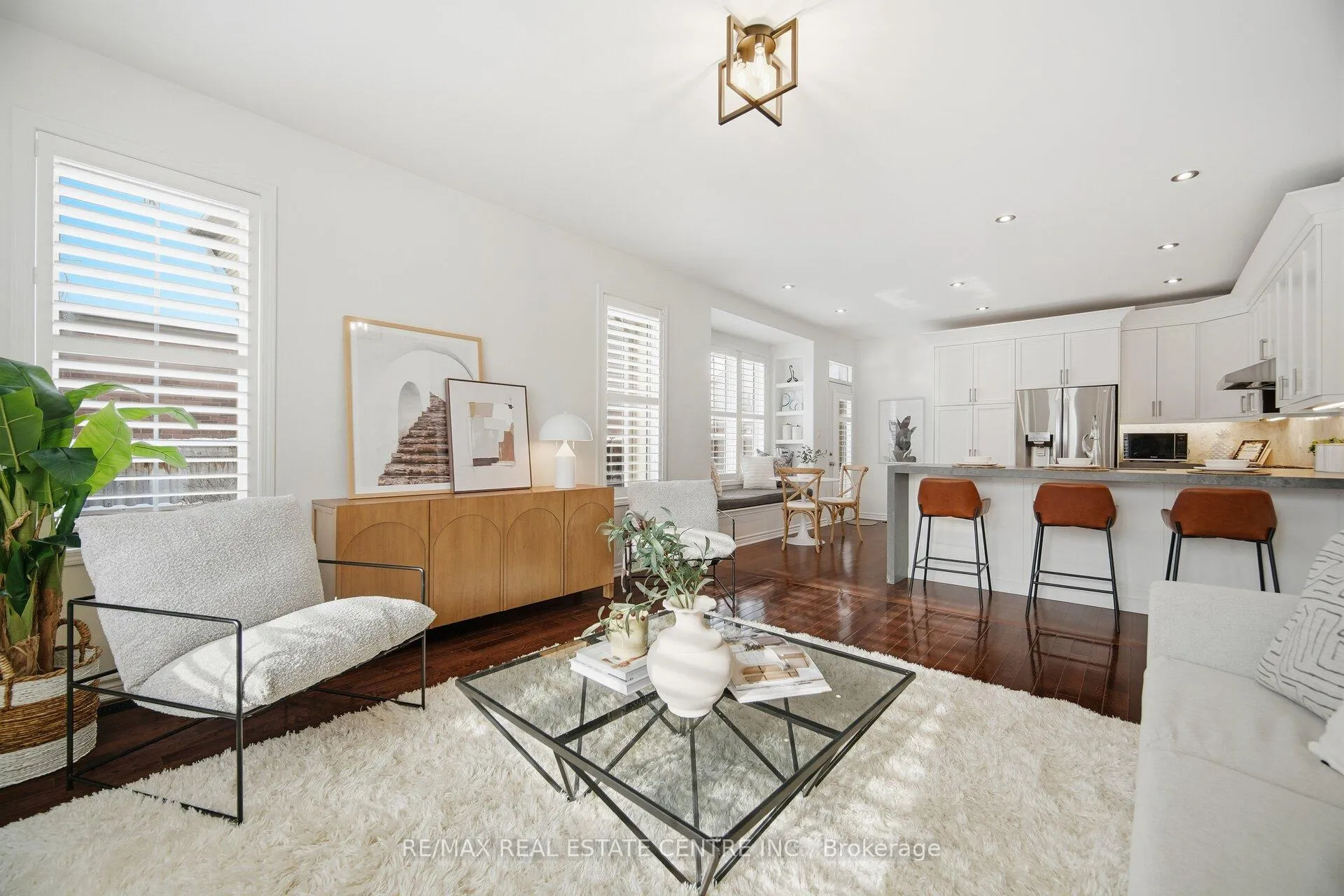 Photo 16 of 700 Gervais Terrace, Milton, Coates — HOMEH