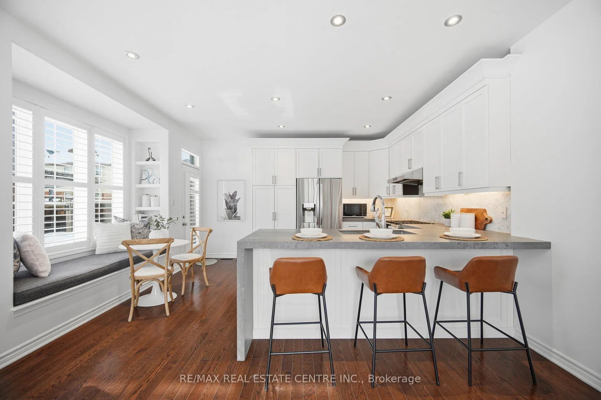 Photo 17 of 700 Gervais Terrace, Milton, Coates — HOMEH