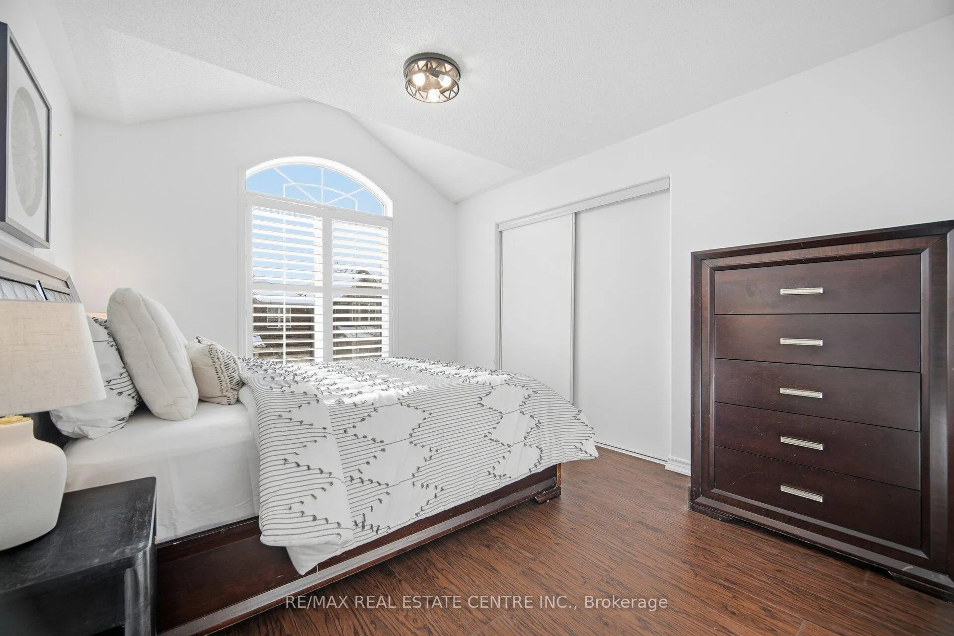 Photo 34 of 700 Gervais Terrace, Milton, Coates — HOMEH