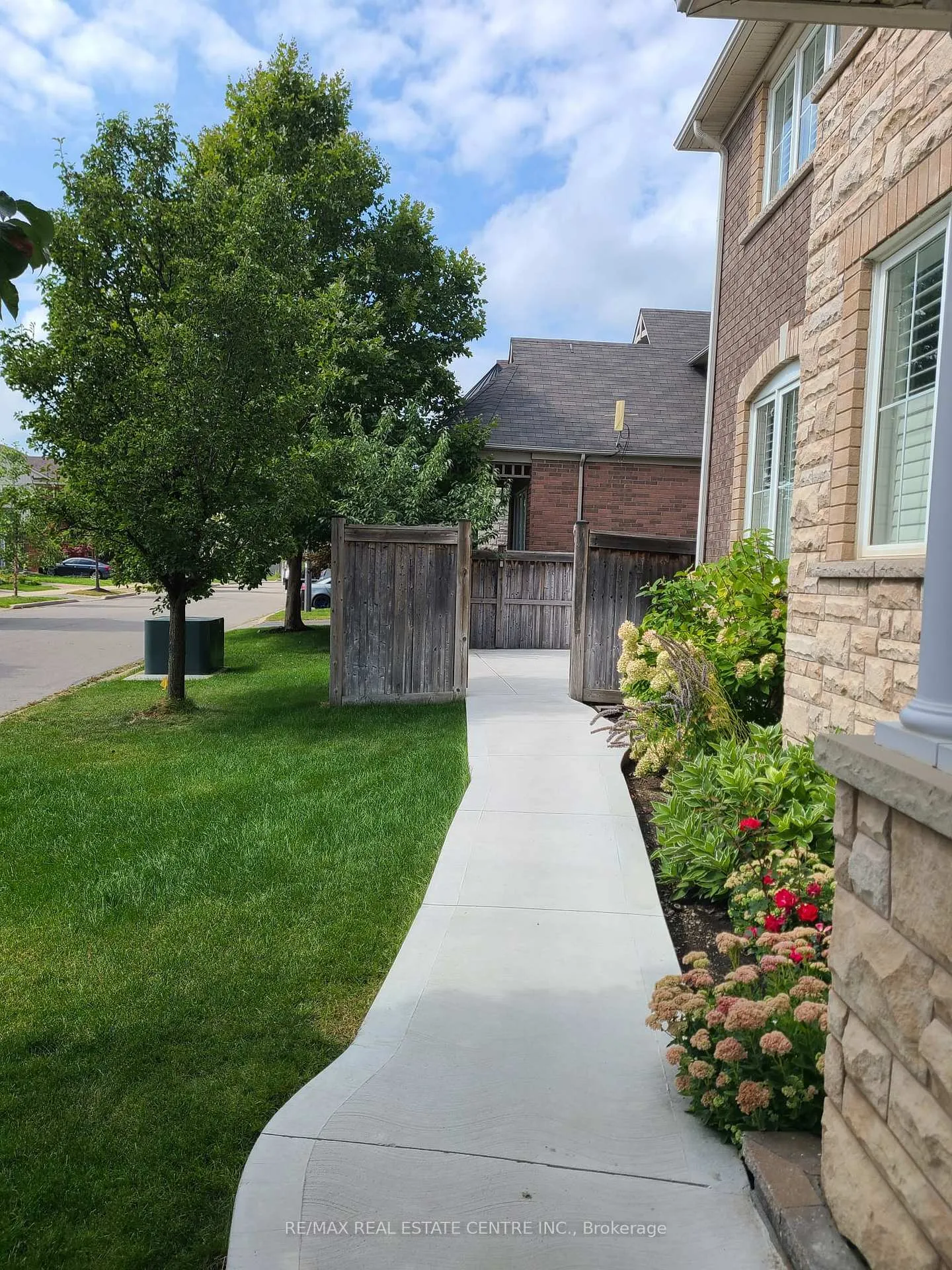 Photo 37 of 700 Gervais Terrace, Milton, Coates — HOMEH