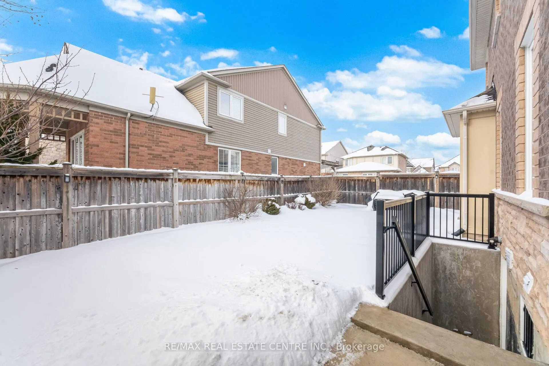 Photo 45 of 700 Gervais Terrace, Milton, Coates — HOMEH