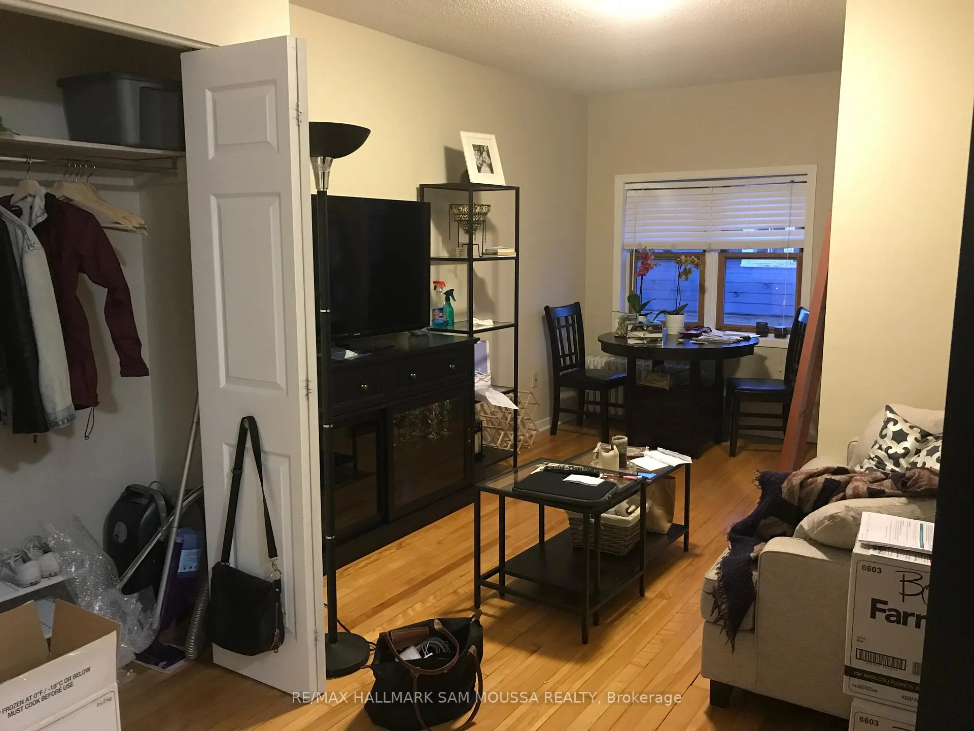 Photo 3 of Unit 9, 232 Cooper Street, Ottawa, Ottawa Centre — HOMEH