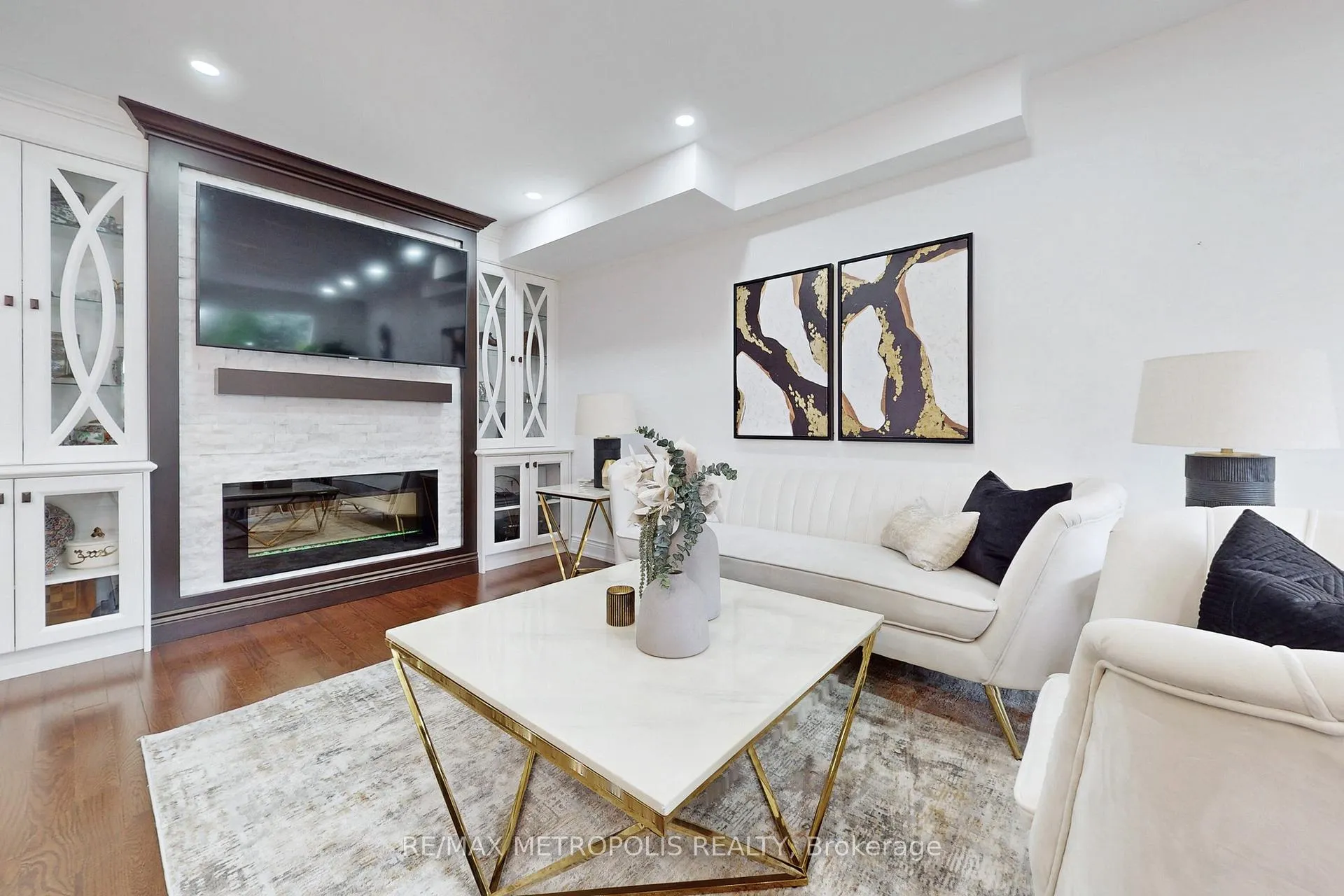 Photo 6 of 14 Piazza Crescent, Vaughan, West Woodbridge — HOMEH