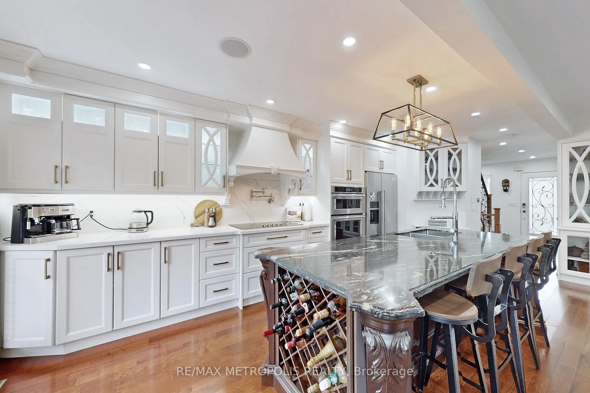 Photo 9 of 14 Piazza Crescent, Vaughan, West Woodbridge — HOMEH