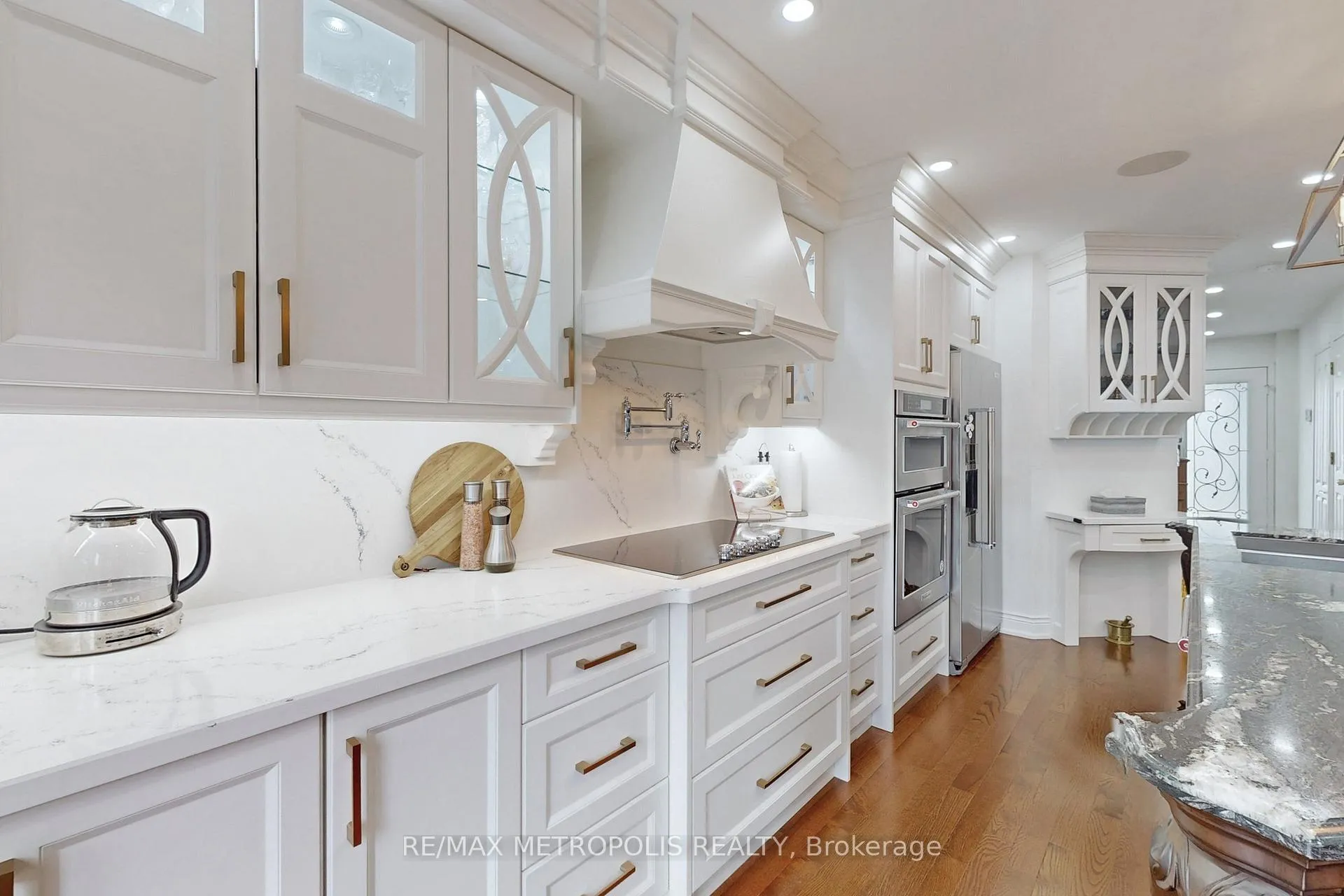 Photo 11 of 14 Piazza Crescent, Vaughan, West Woodbridge — HOMEH