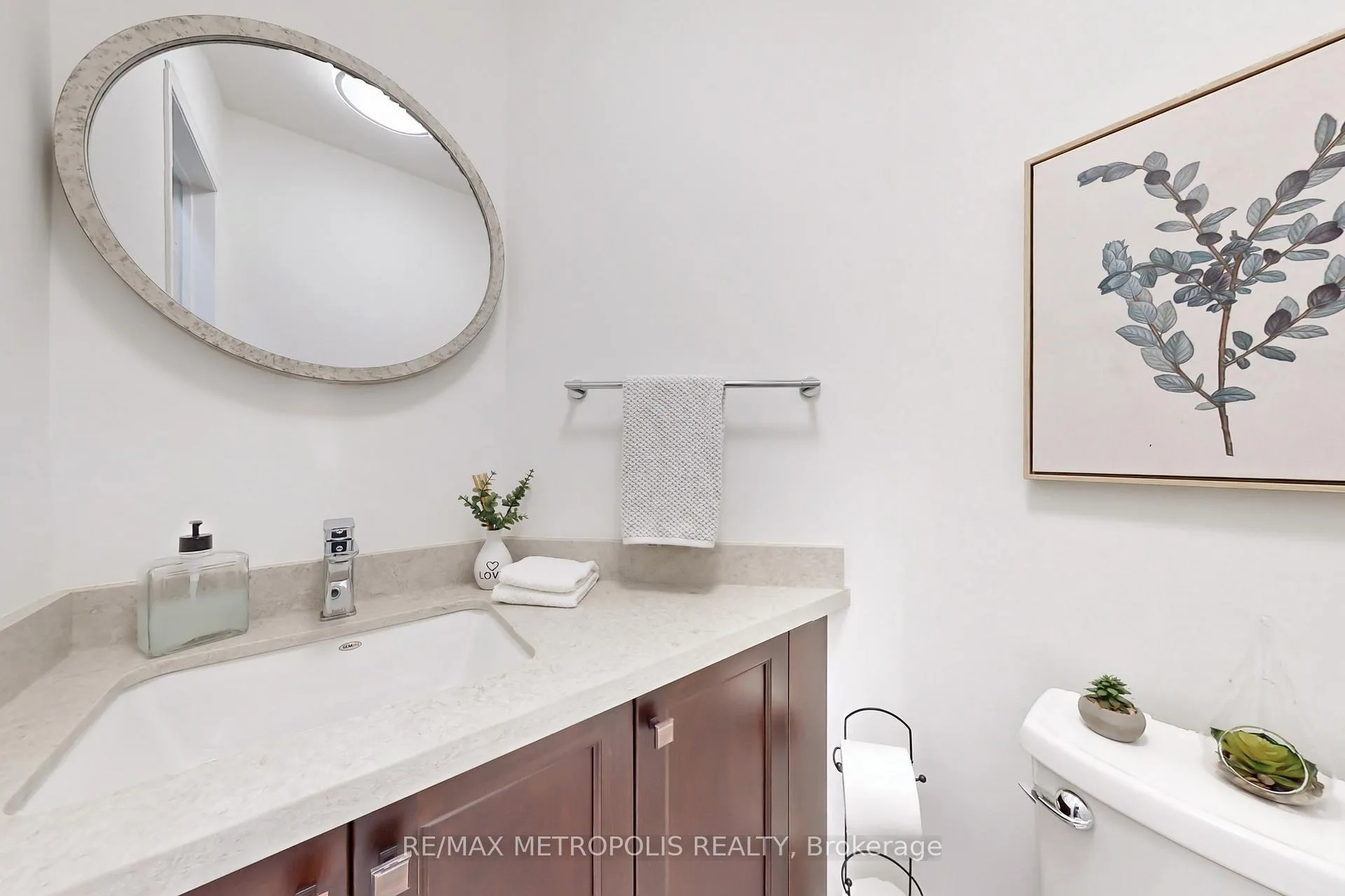 Photo 13 of 14 Piazza Crescent, Vaughan, West Woodbridge — HOMEH