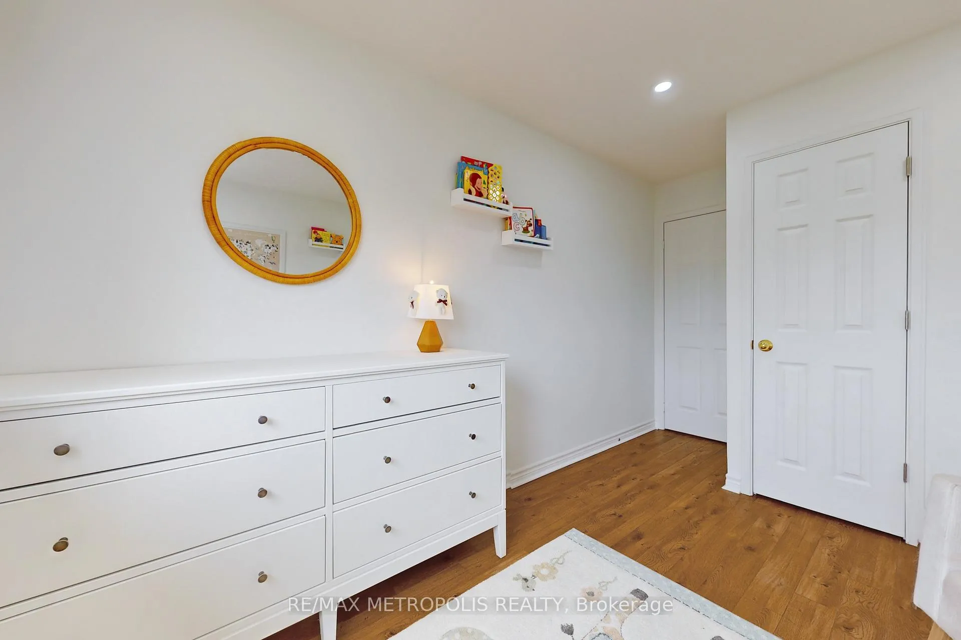 Photo 19 of 14 Piazza Crescent, Vaughan, West Woodbridge — HOMEH
